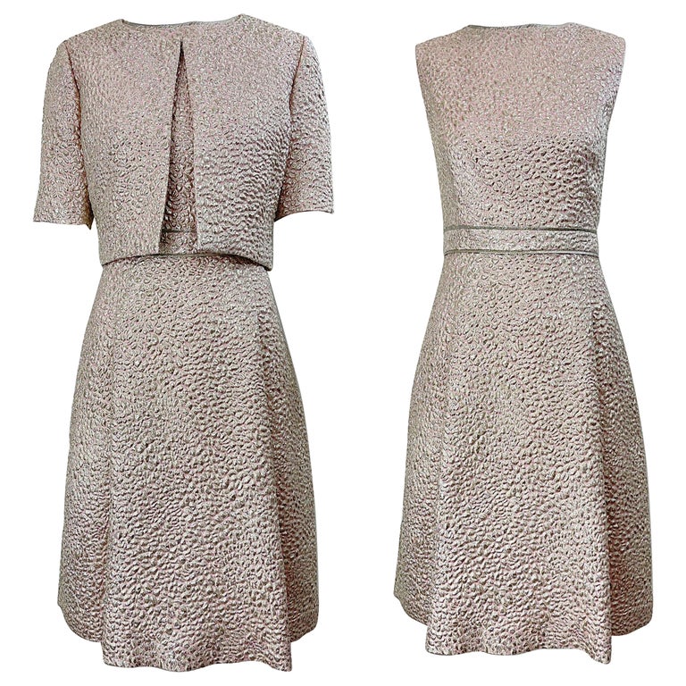 Oscar de la Renta 2000s Size 8 Pink Gold Silver Silk Vintage Dress Bolero Jacket For Sale at 1stDibs | rose gold bolero jacket, sezane oscar jacket, hobbs green bolero Oscar de la Renta 2000s Size 8 Pink Gold Silver Silk Vintage Dress Bolero Jacket For Sale at 1stDibs | rose gold bolero jacket, sezane oscar jacket, hobbs green bolero