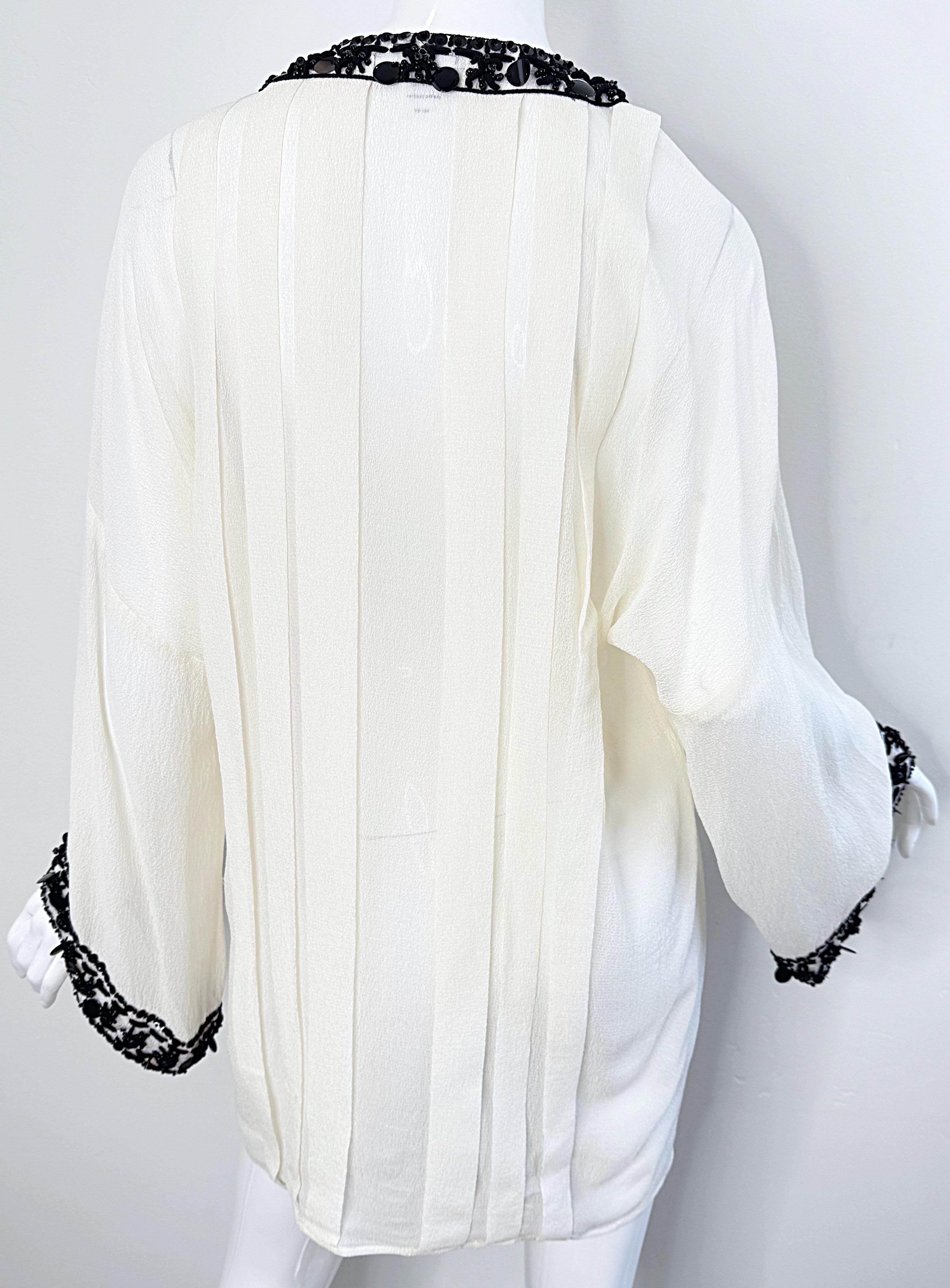 Oscar de la Renta 2000s Size Large Black White Beaded Sequin Vintage Tunic Top In Excellent Condition For Sale In San Diego, CA
