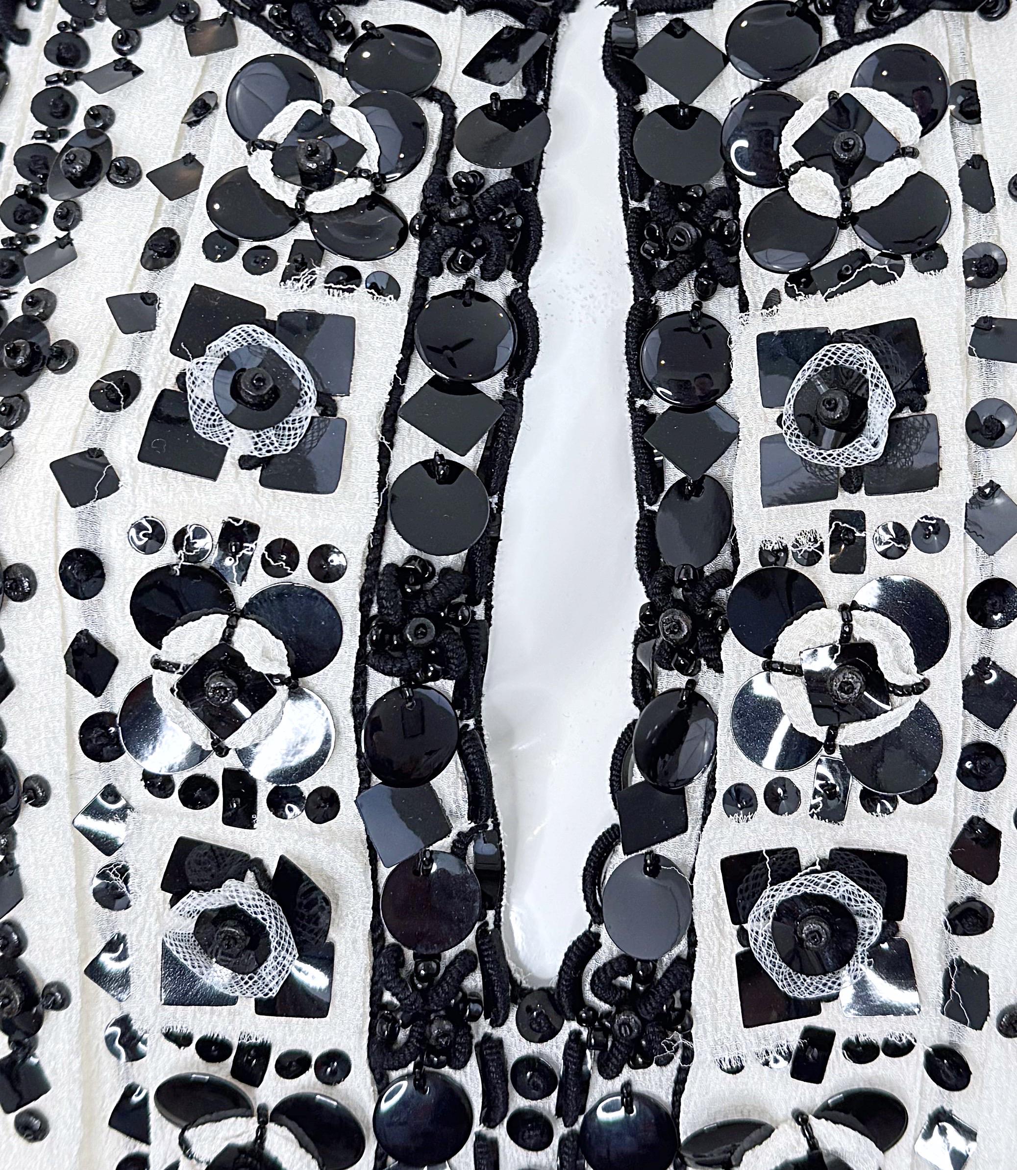 Women's Oscar de la Renta 2000s Size Large Black White Beaded Sequin Vintage Tunic Top For Sale