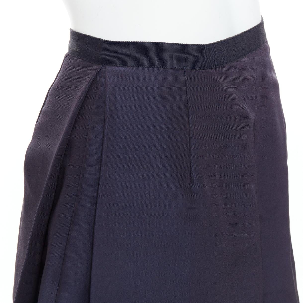 OSCAR DE LA RENTA 2007 navy 100% silk side pleat bubble skirt US0 XS For Sale 3