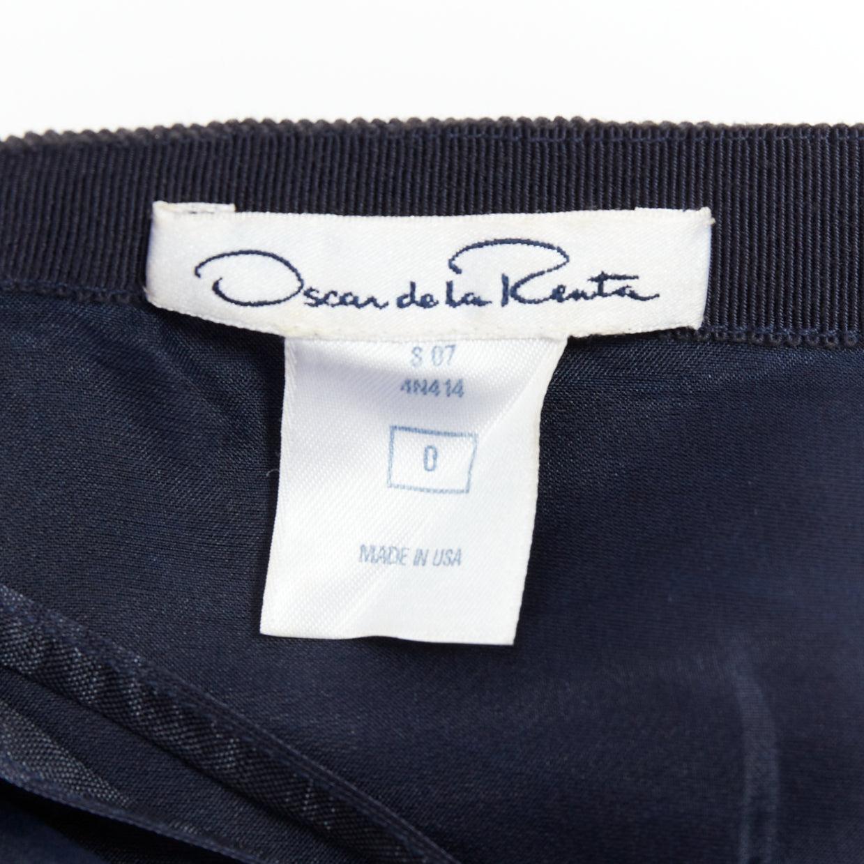 OSCAR DE LA RENTA 2007 navy 100% silk side pleat bubble skirt US0 XS For Sale 5