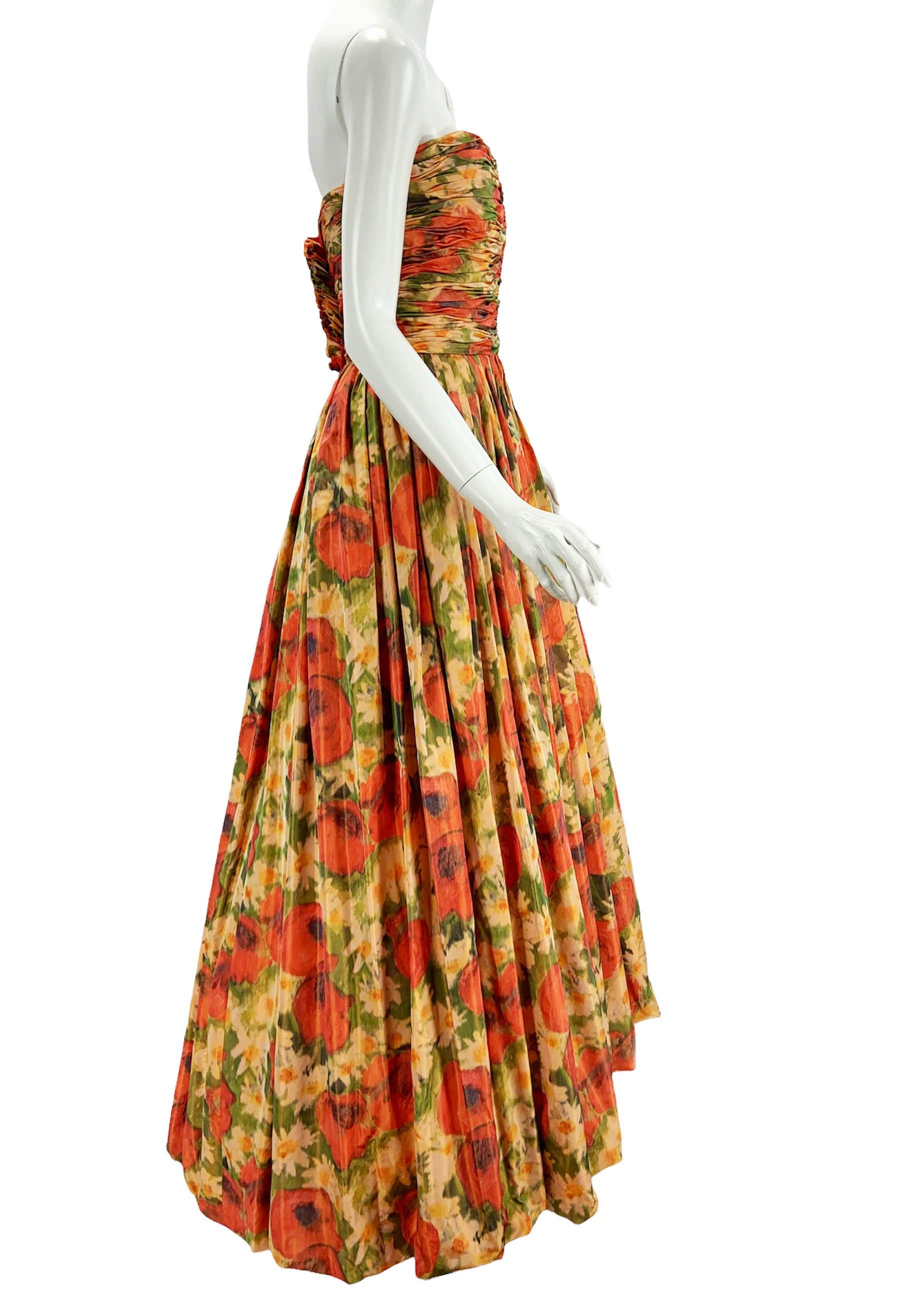 Oscar De La Renta 2009 Runway Taffeta Silk Flower Print Corset Dress Gown US 6 In Excellent Condition For Sale In Montgomery, TX