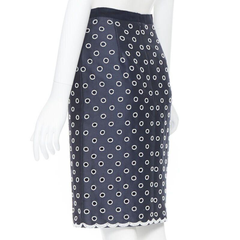 OSCAR DE LA RENTA 2011 navy blue cotton white bead embroidered cut out skirt US0 4