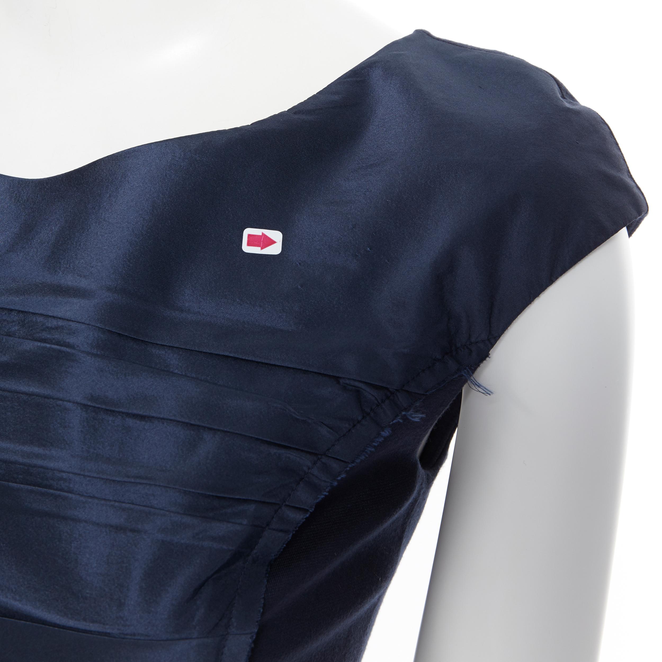OSCAR DE LA RENTA 2014 navy blue pleated silk reversed seams bodycon dress US0 6
