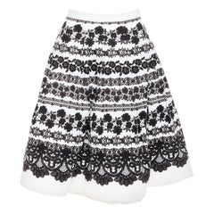OSCAR DE LA RENTA 2014 white black floral lace print flared full skirt US0 XS