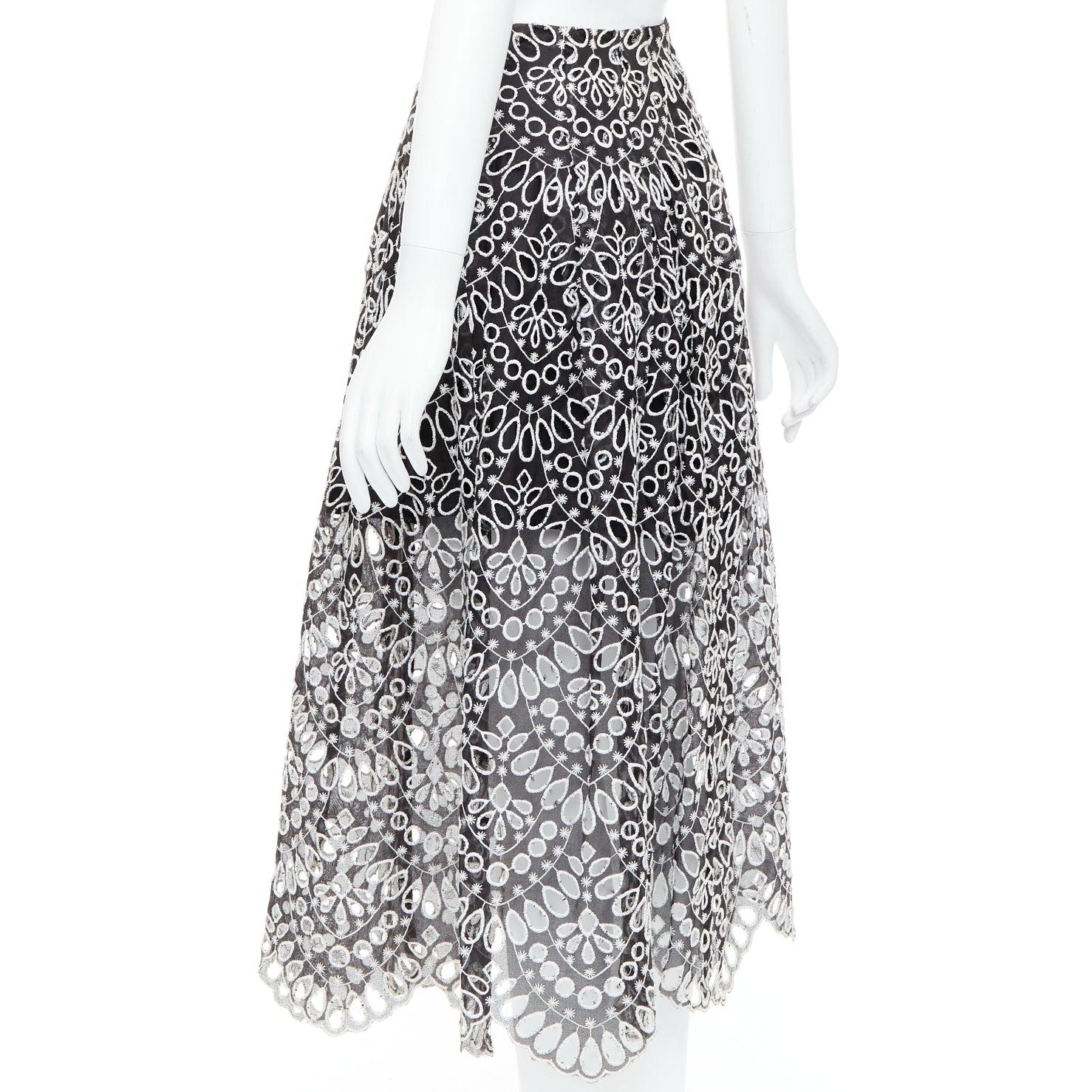 OSCAR DE LA RENTA 2015 black silk cotton embroidery anglais skirt US0 XS For Sale 2