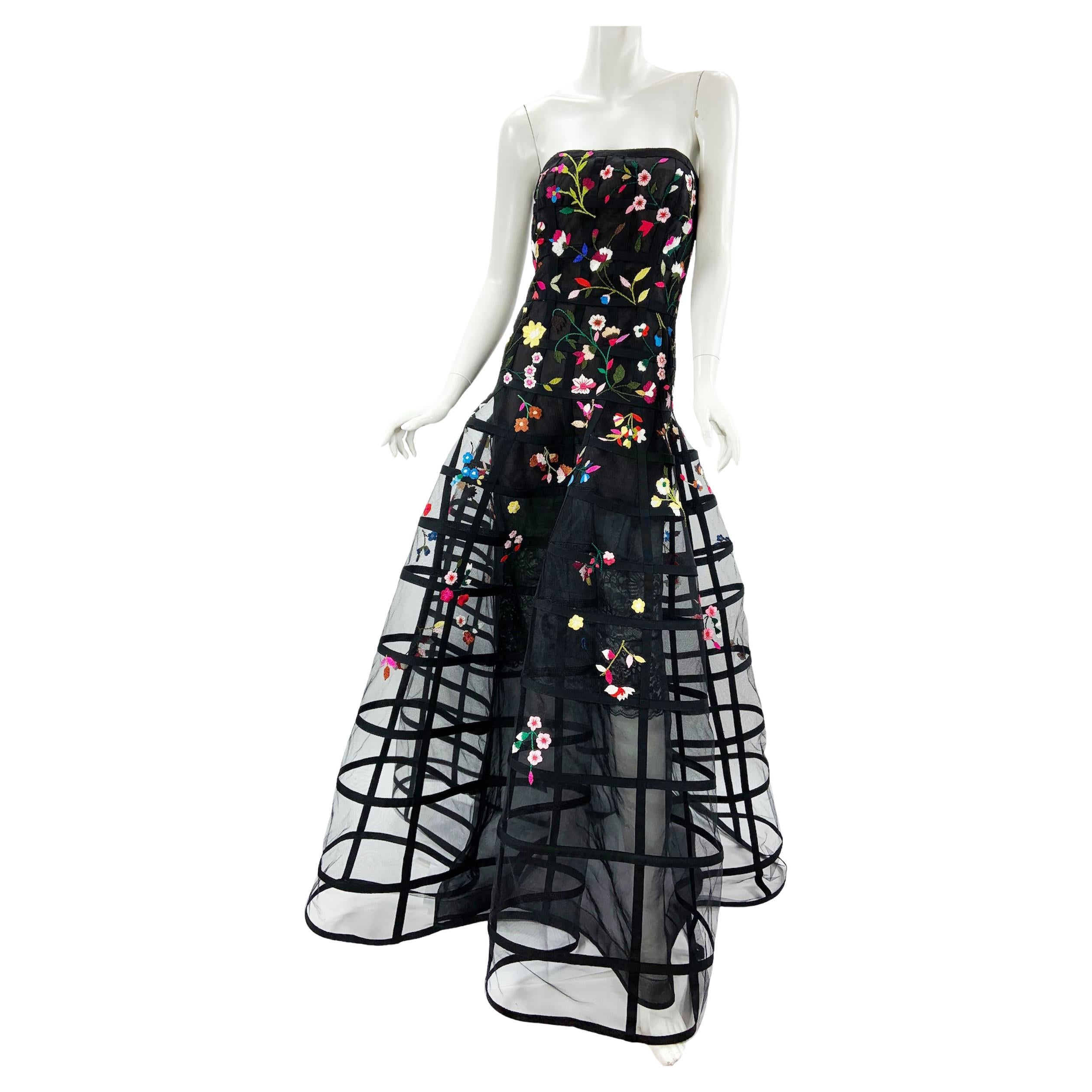 Iconic Oscar de la Renta 2015 Flower Embroidered Cage Corset Dress Gown US 8 For Sale