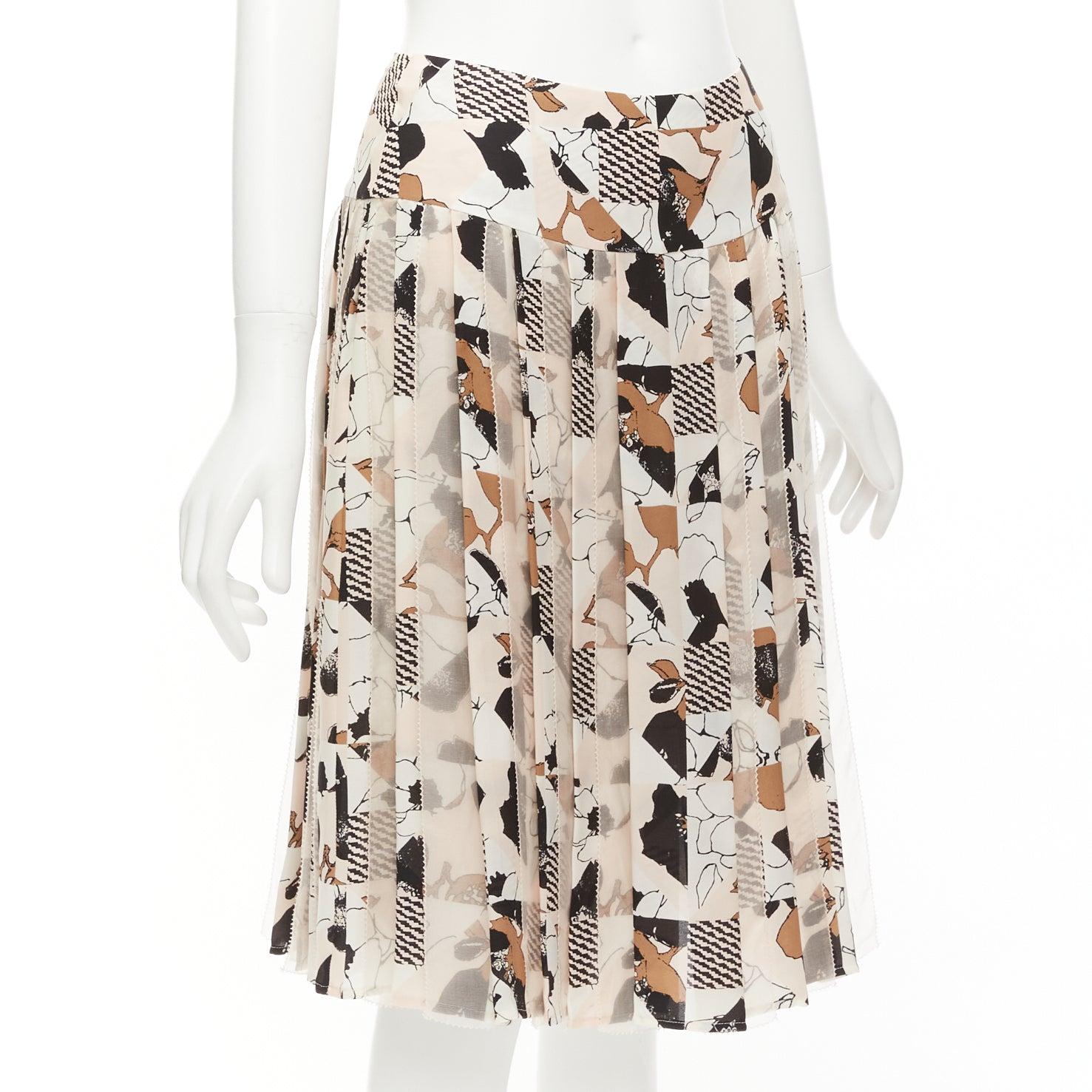 Beige OSCAR DE LA RENTA 2016 black pink geometric floral print pleated skirt US0 XS For Sale