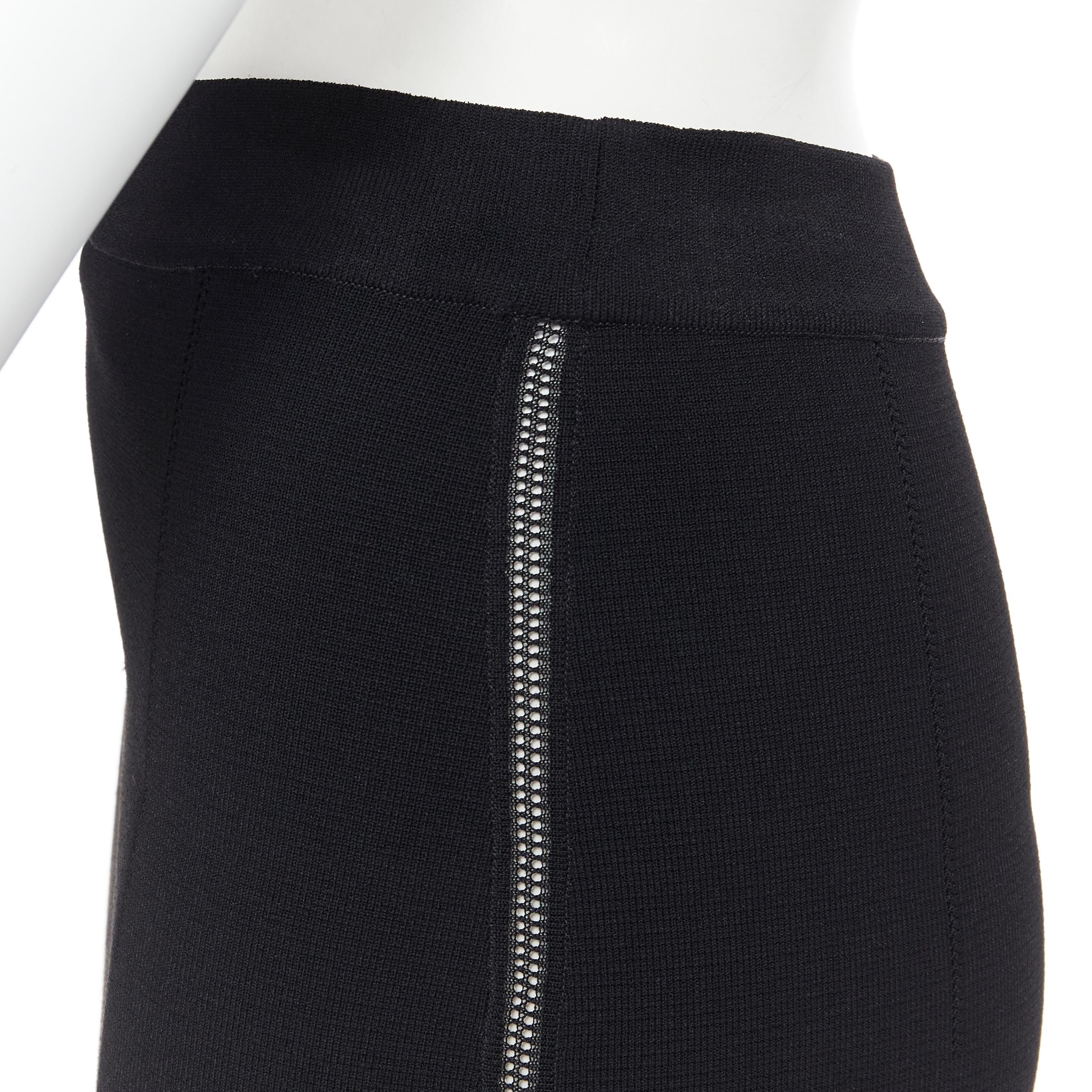 OSCAR DE LA RENTA 2016 black viscose knit knee length bodycon pencil skirt XS 
Reference: LNKO/A01761 
Brand: Oscar De La Renta 
Designer: Oscar De La Renta 
Collection: 2016 
Material: Viscose 
Color: Black 
Pattern: Solid 
Extra Detail: Stretch