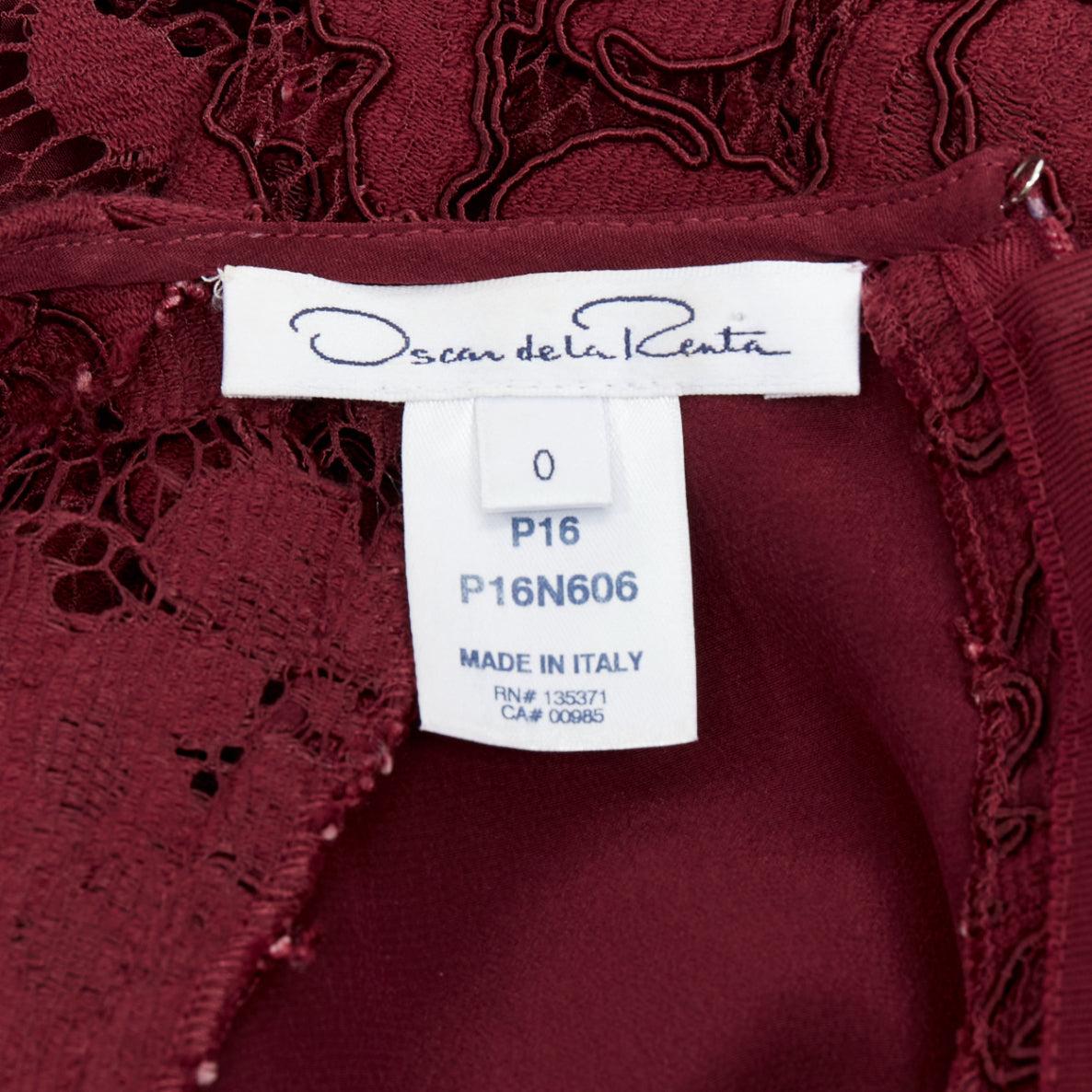 Oscar De La Renta 2016 abito in pizzo bordeaux con maniche trasparenti e vestibilità svasataUS0 XS in vendita 3