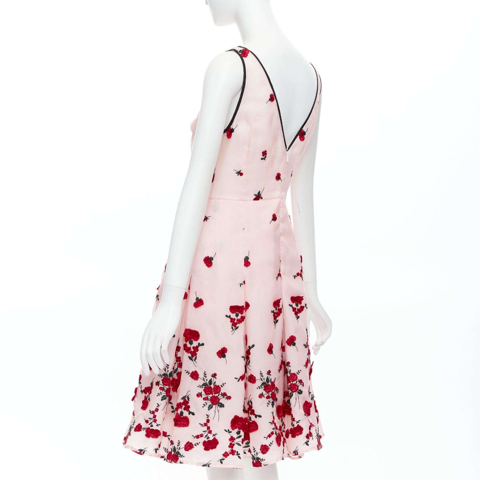 OSCAR DE LA RENTA 2016 rosa rojo degradado clavel rosa vestido bordado US4 S en venta 2