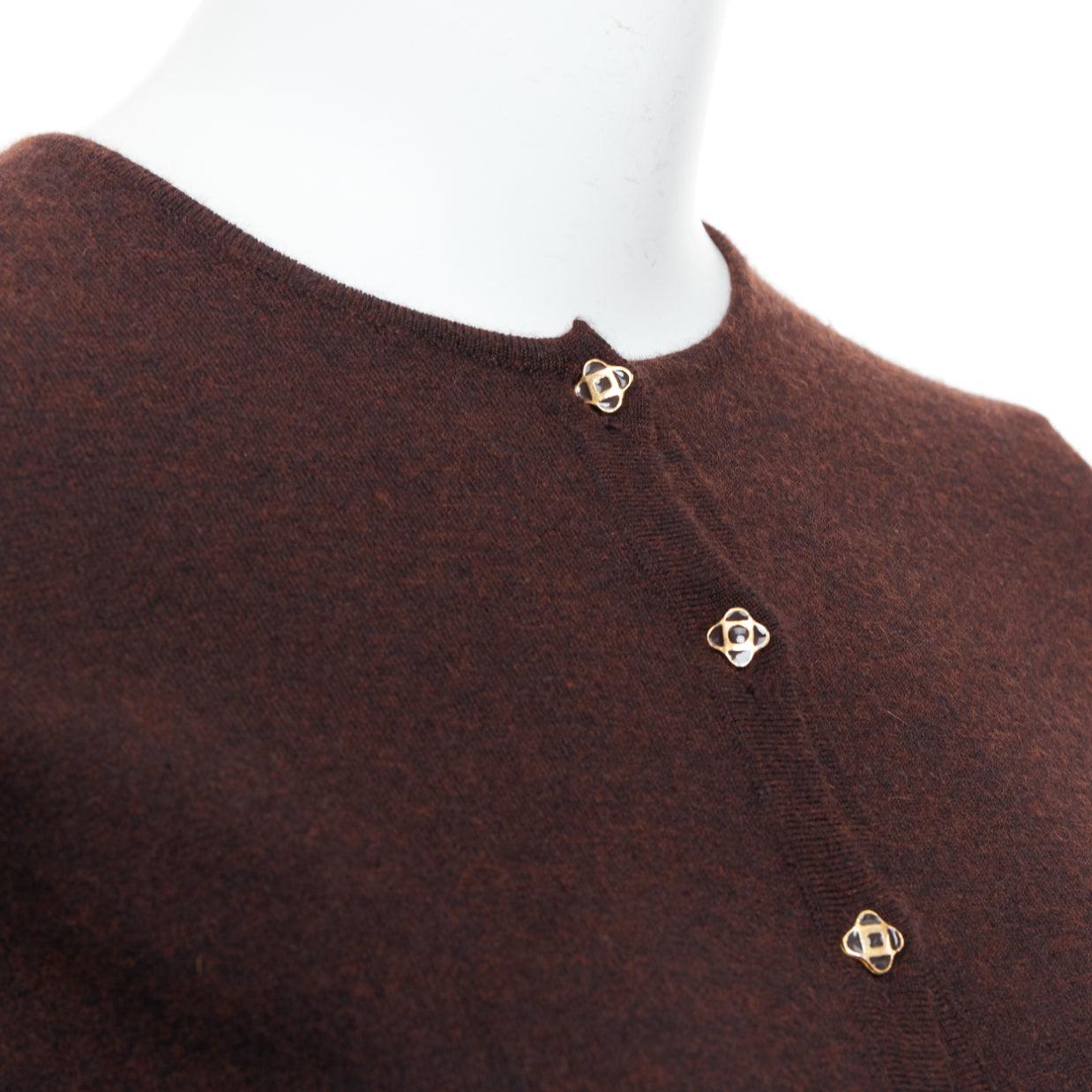 OSCAR DE LA RENTA 2017 brown cashmere silk blend cardigan sweater XS
Reference: LNKO/A02538
Brand: Oscar de la Renta
Designer: Oscar De La Renta
Collection: FW 2017
Material: Cashmere, Silk, Blend
Color: Brown
Pattern: Solid
Closure: Button
Made in: