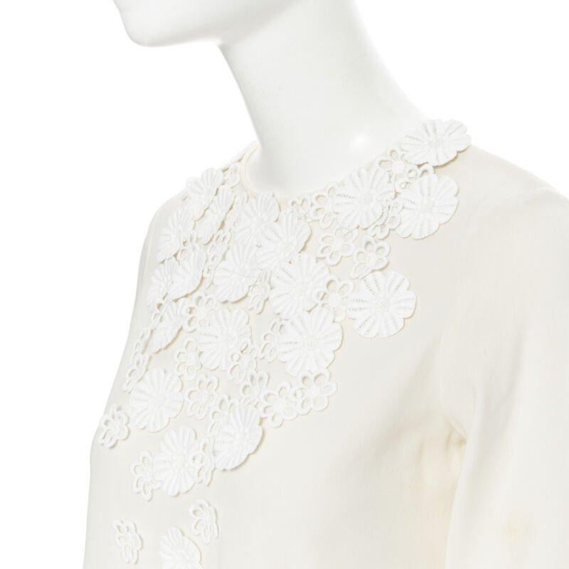 Gray OSCAR DE LA RENTA 2017 cream silk floral petal applique high low top US0