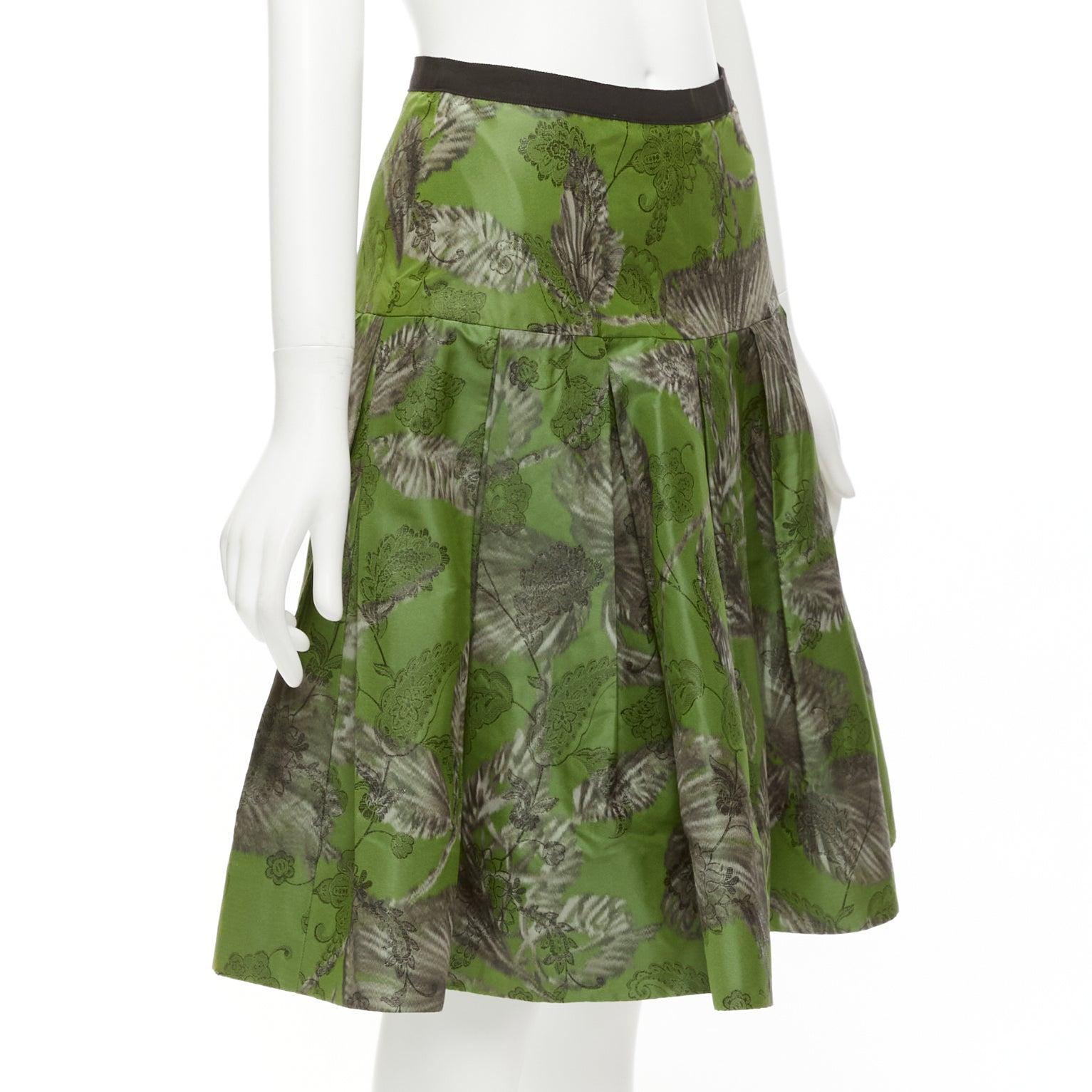 Brown OSCAR DE LA RENTA 2018 green lurex floral brocade fitted flared midi skirt US2 S