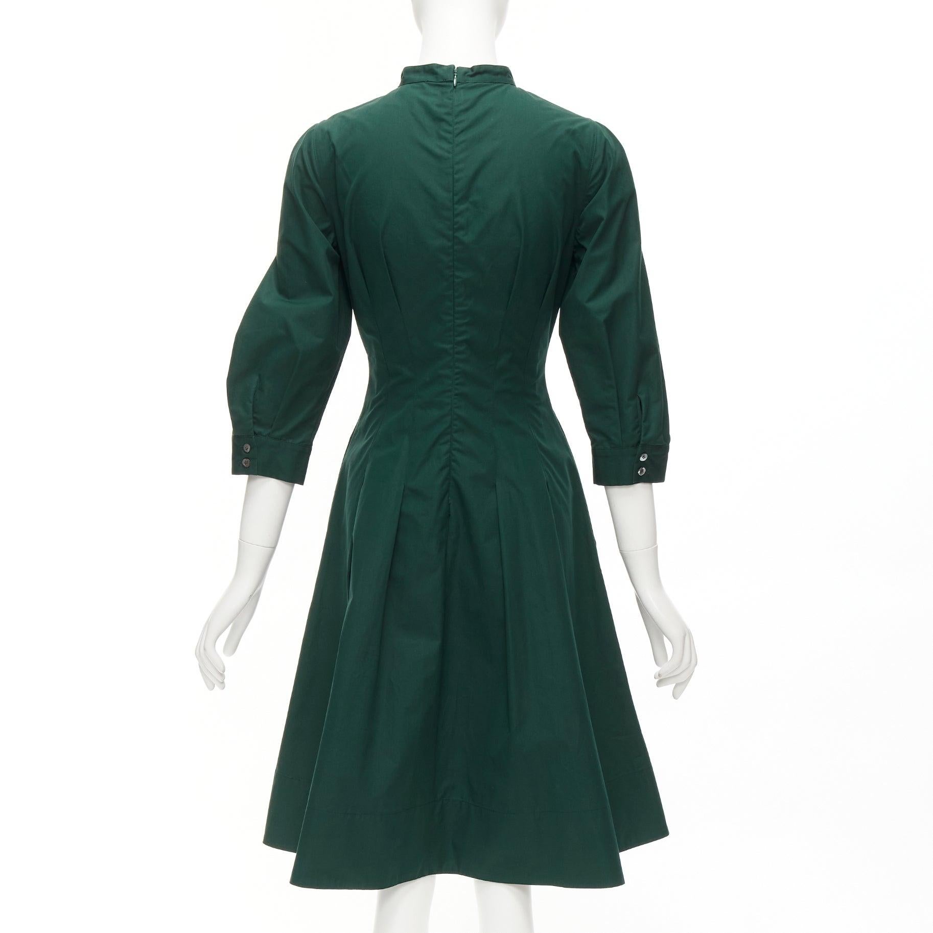 OSCAR DE LA RENTA 2019 - Robe chemise midi plissée en coton vert avec bordure à franges US0 XS en vente 2