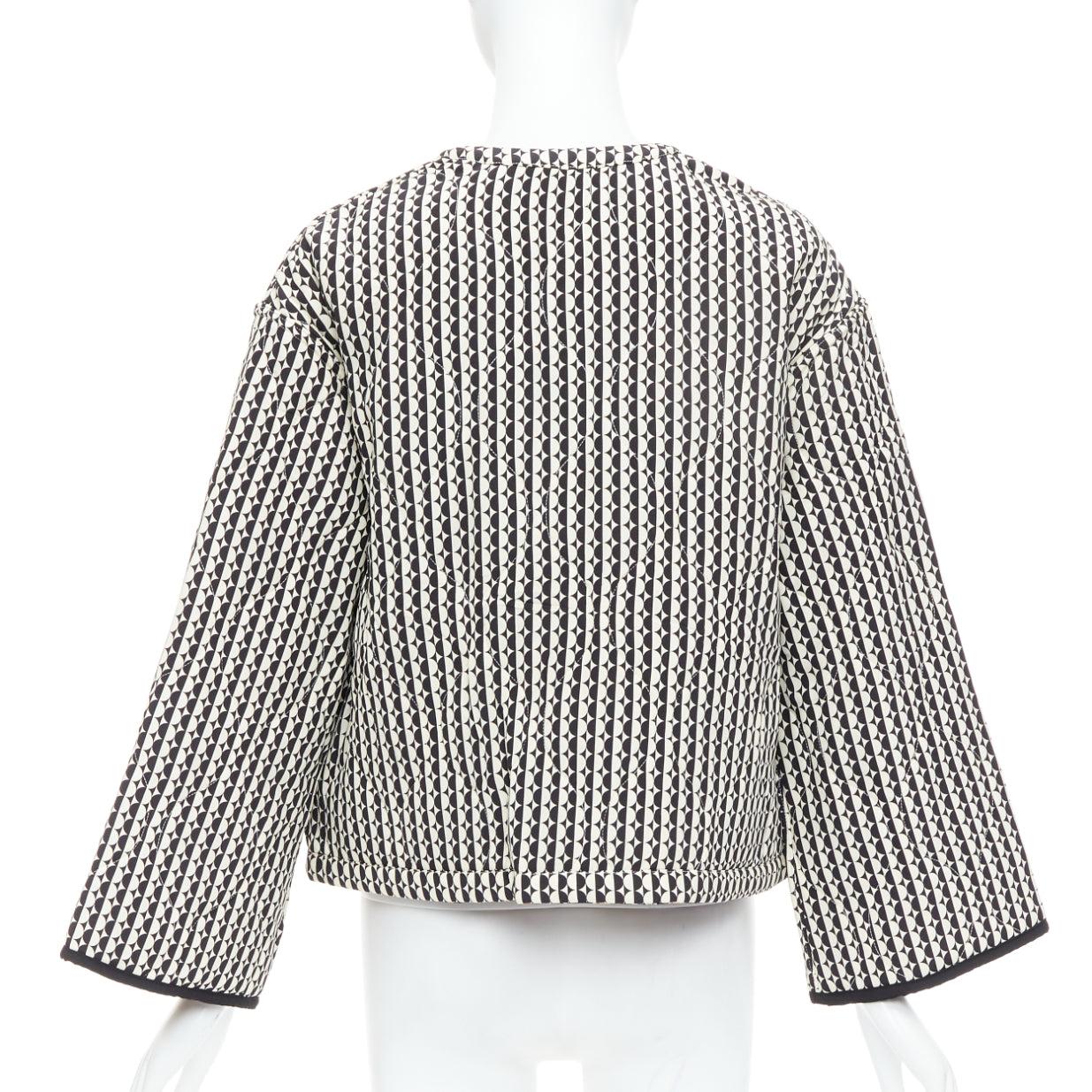OSCAR DE LA RENTA 2019 Reversible 100% silk black cream padded coat US2 S For Sale 1
