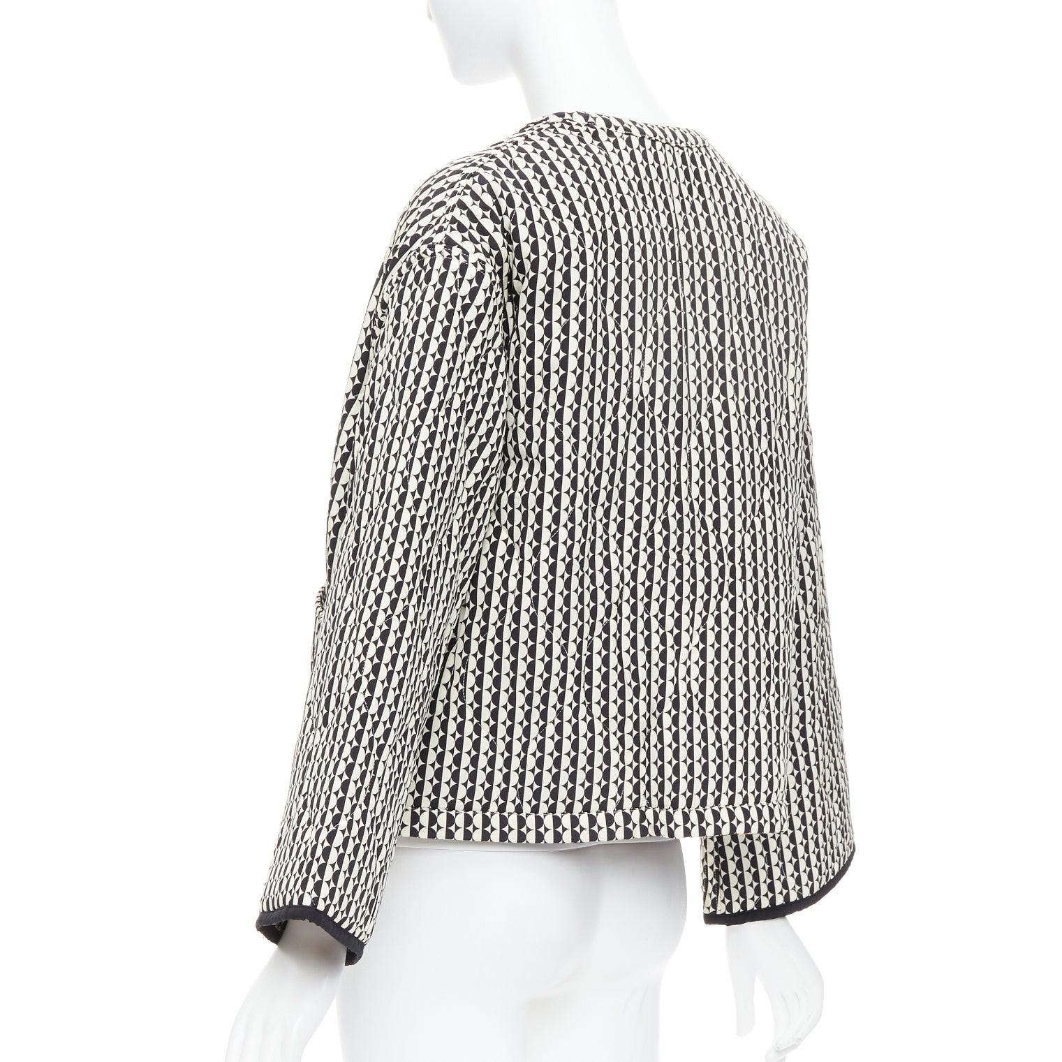 OSCAR DE LA RENTA 2019 Reversible 100% silk black cream padded coat US2 S For Sale 2