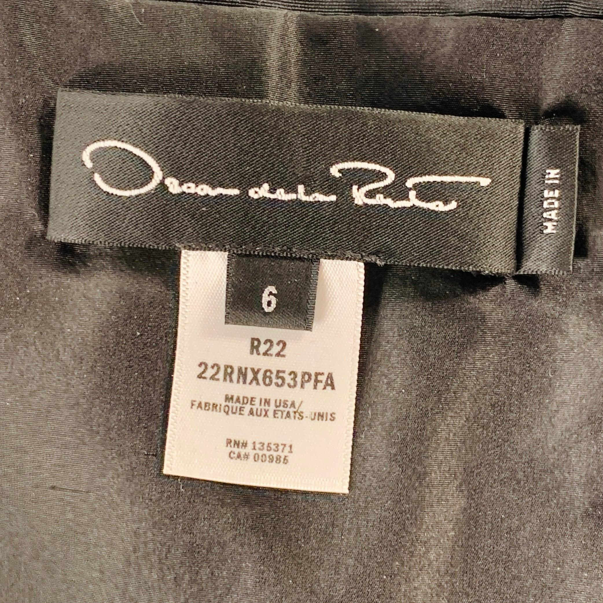Oscar De La Renta 2022 Taille 6 Robe de cocktail midi à manches longues en taffetas noir en vente 1