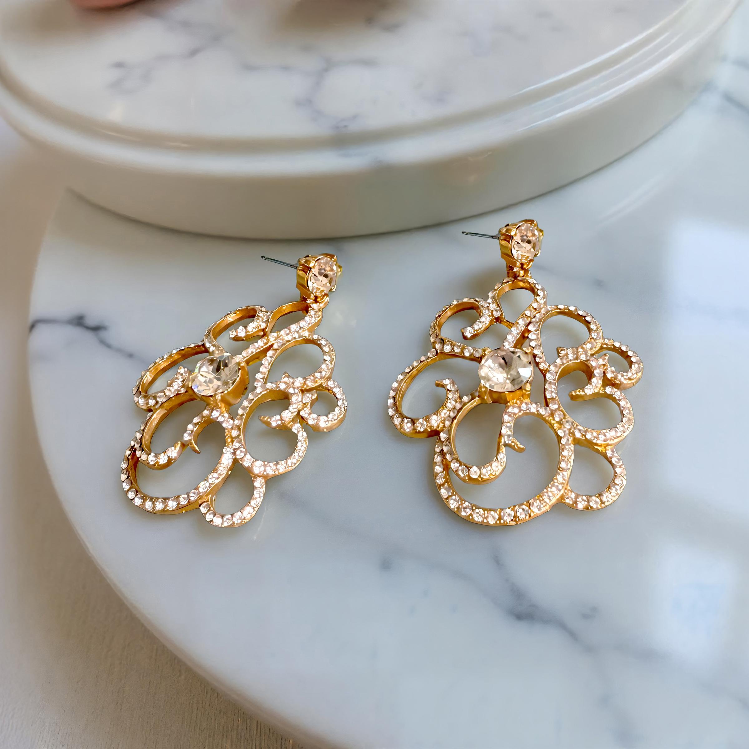 Brilliant Cut Oscar De La Renta 22K Gold Filigree Flower Peach Crystal Chandelier Post Earring For Sale