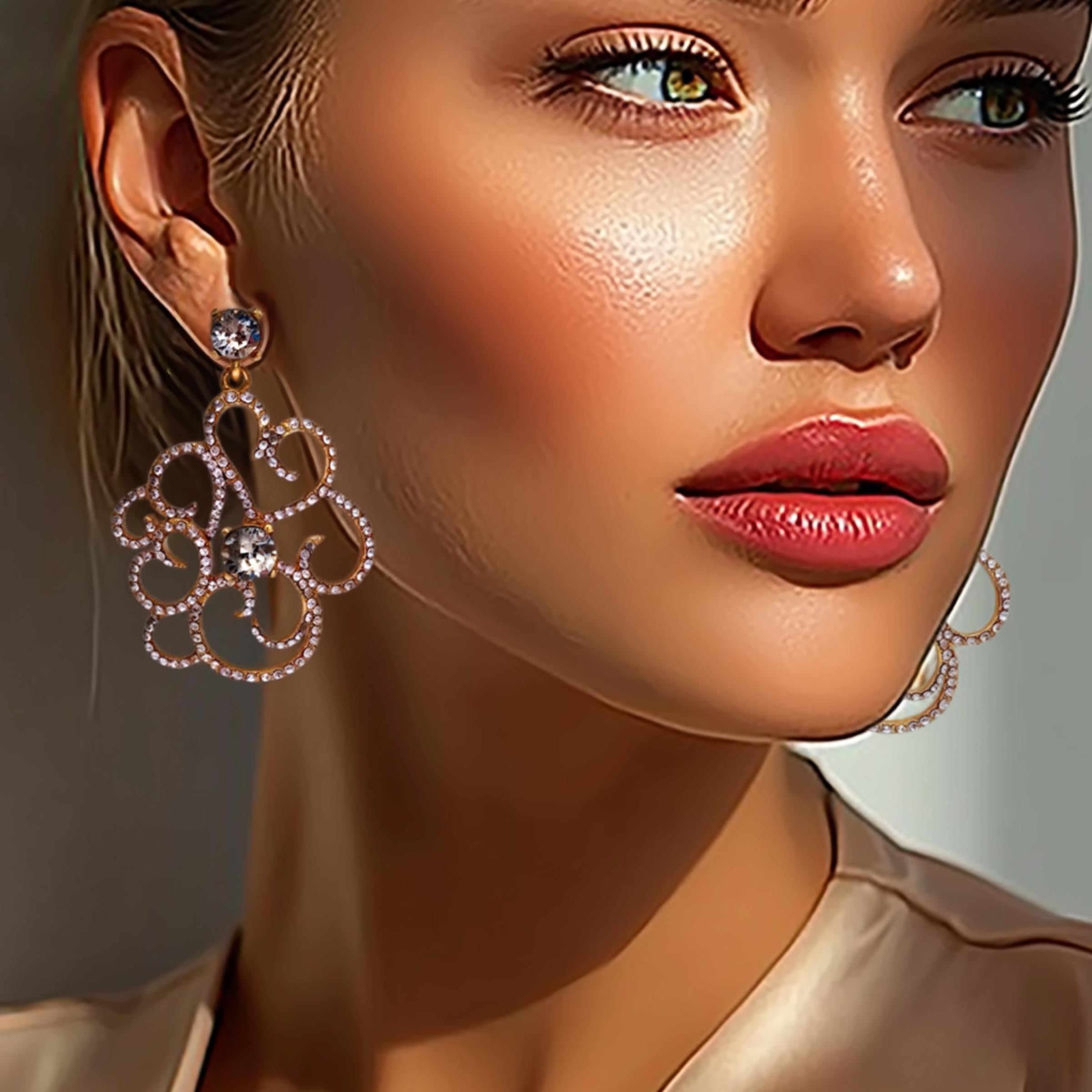 Oscar De La Renta 22K Gold Filigree Flower Peach Crystal Chandelier Post Earring For Sale 1