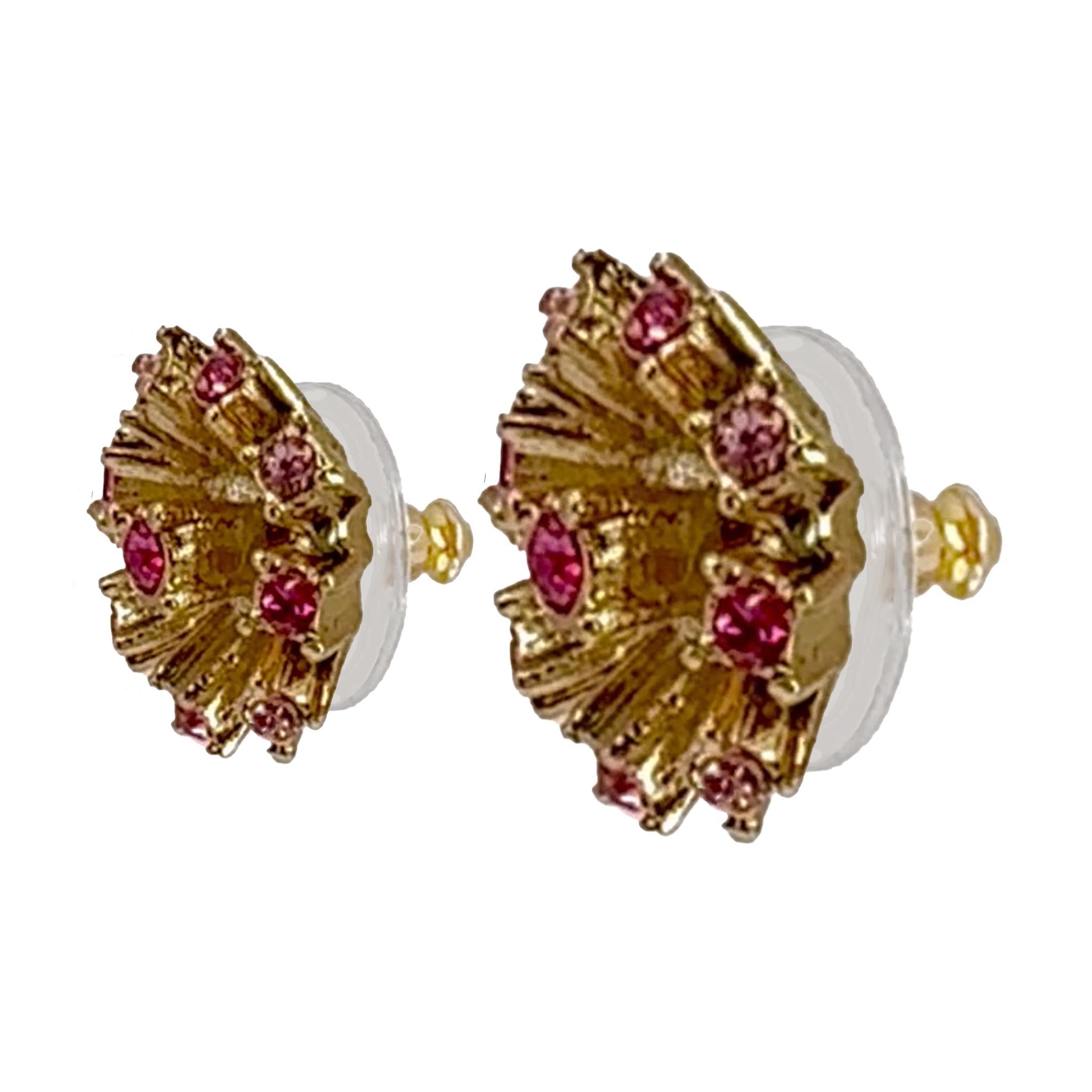 Oscar De La Renta 22K Gold Petite Floral Ohrringe mit rosa Swarovski-Kristallen im Angebot 2