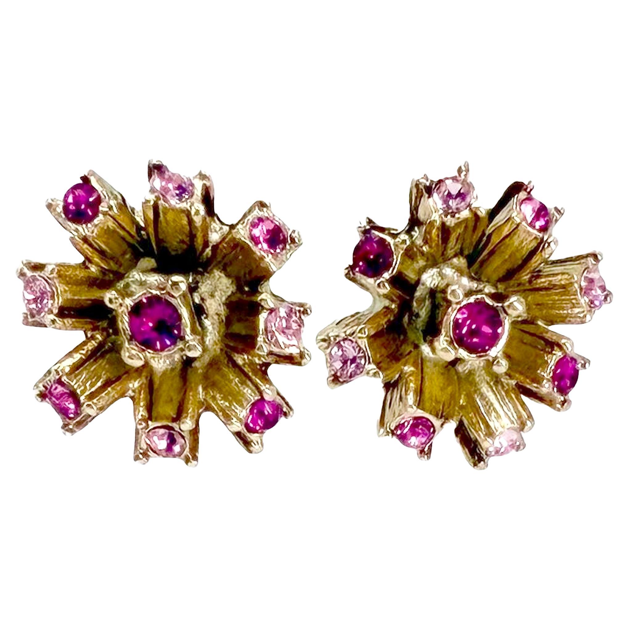 Oscar De La Renta 22K Gold Petite Floral Ohrringe mit rosa Swarovski-Kristallen im Angebot