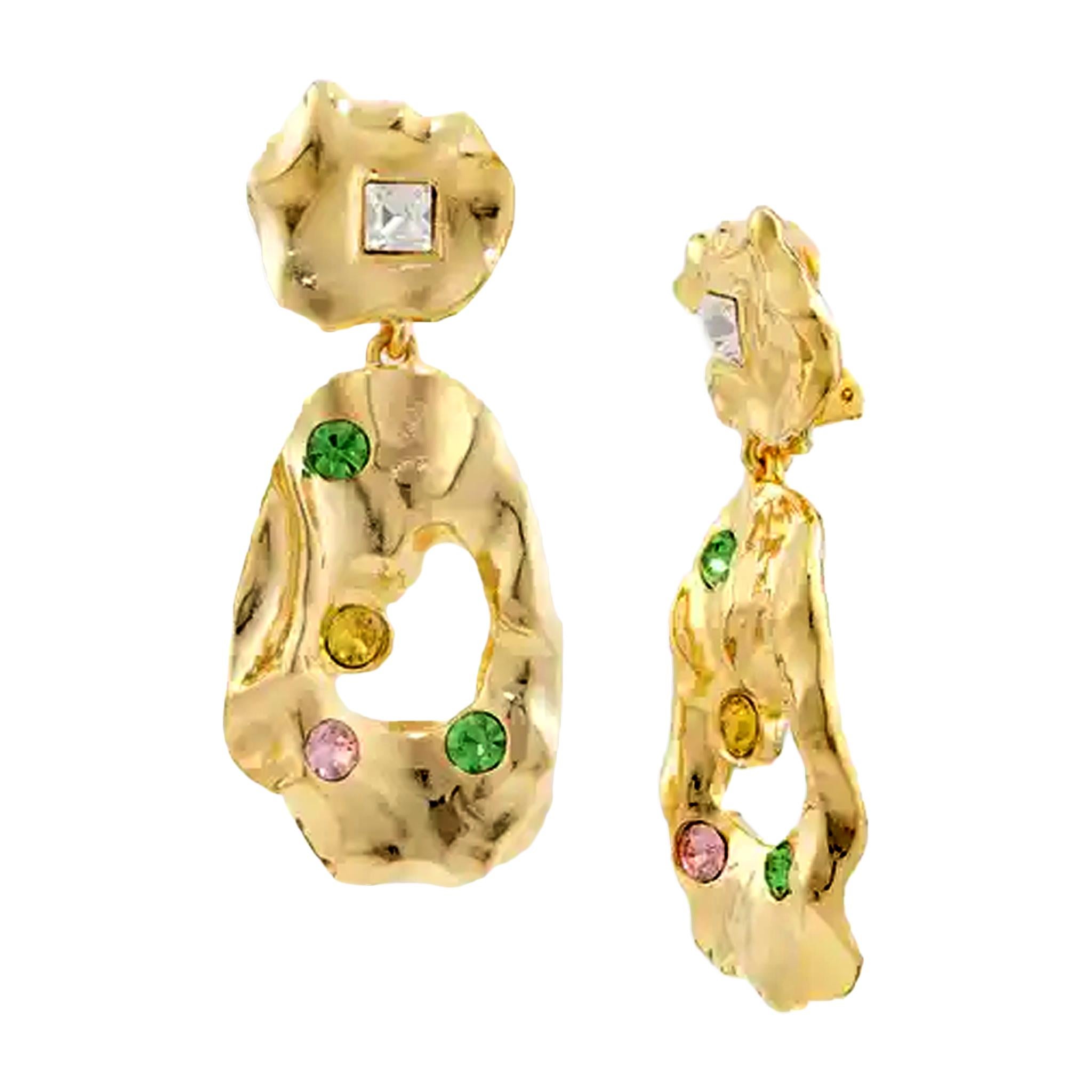 Contemporary Oscar de la Renta 22k Gold-Plated Hammered Clip Tear Drop Earrings with Crystals For Sale