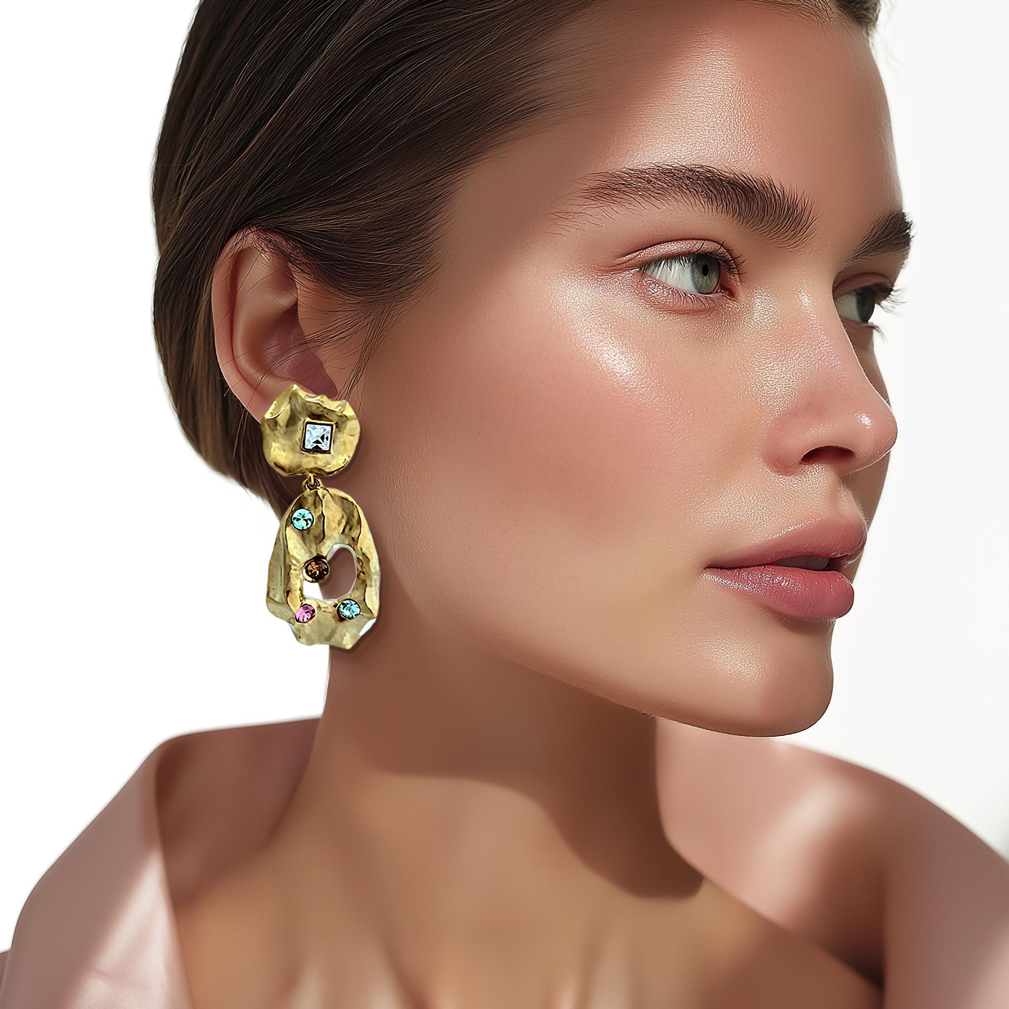 Square Cut Oscar de la Renta 22k Gold-Plated Hammered Clip Tear Drop Earrings with Crystals For Sale