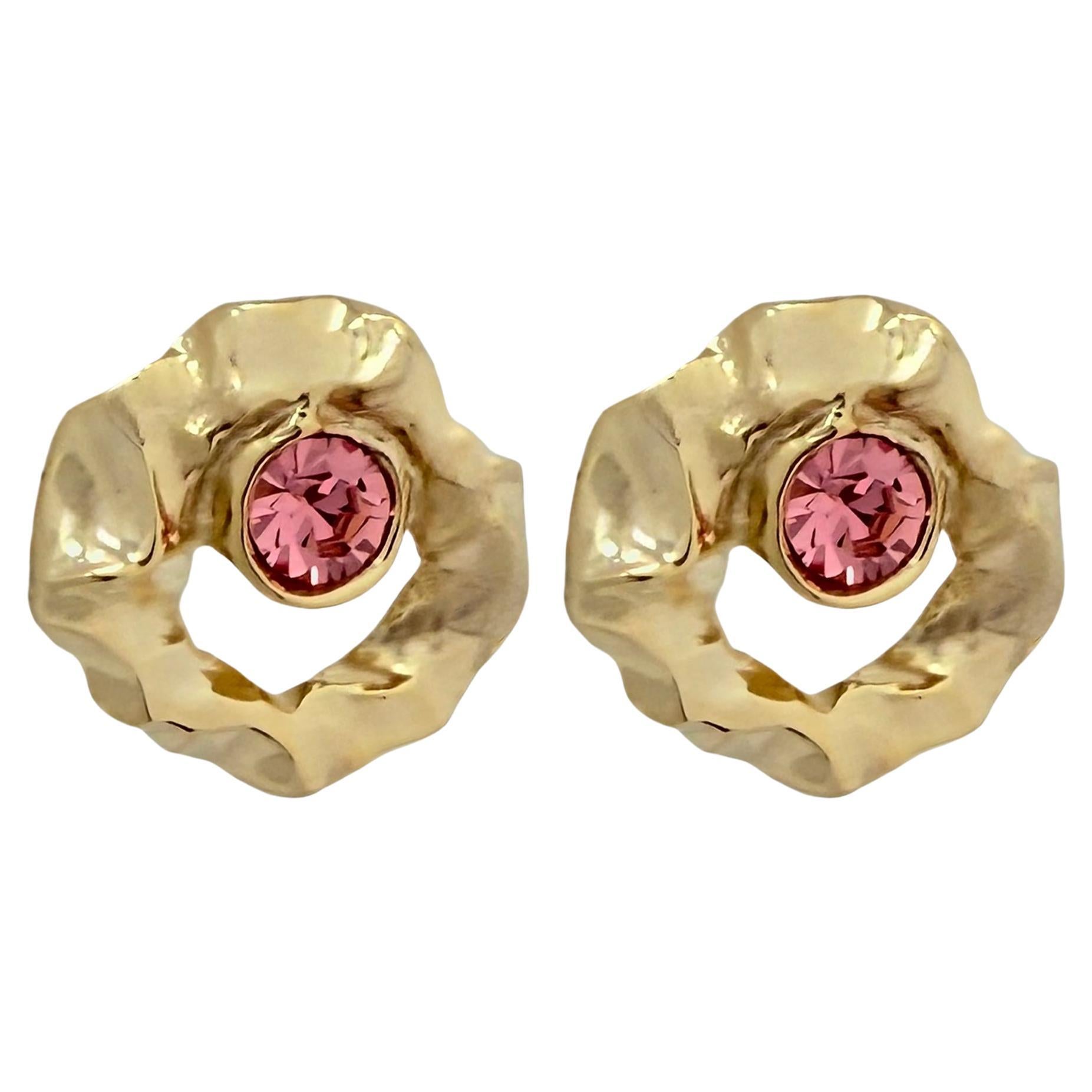 Oscar De la Renta - Orecchini a disco martellati placcati oro 22k con Swarovski rosa