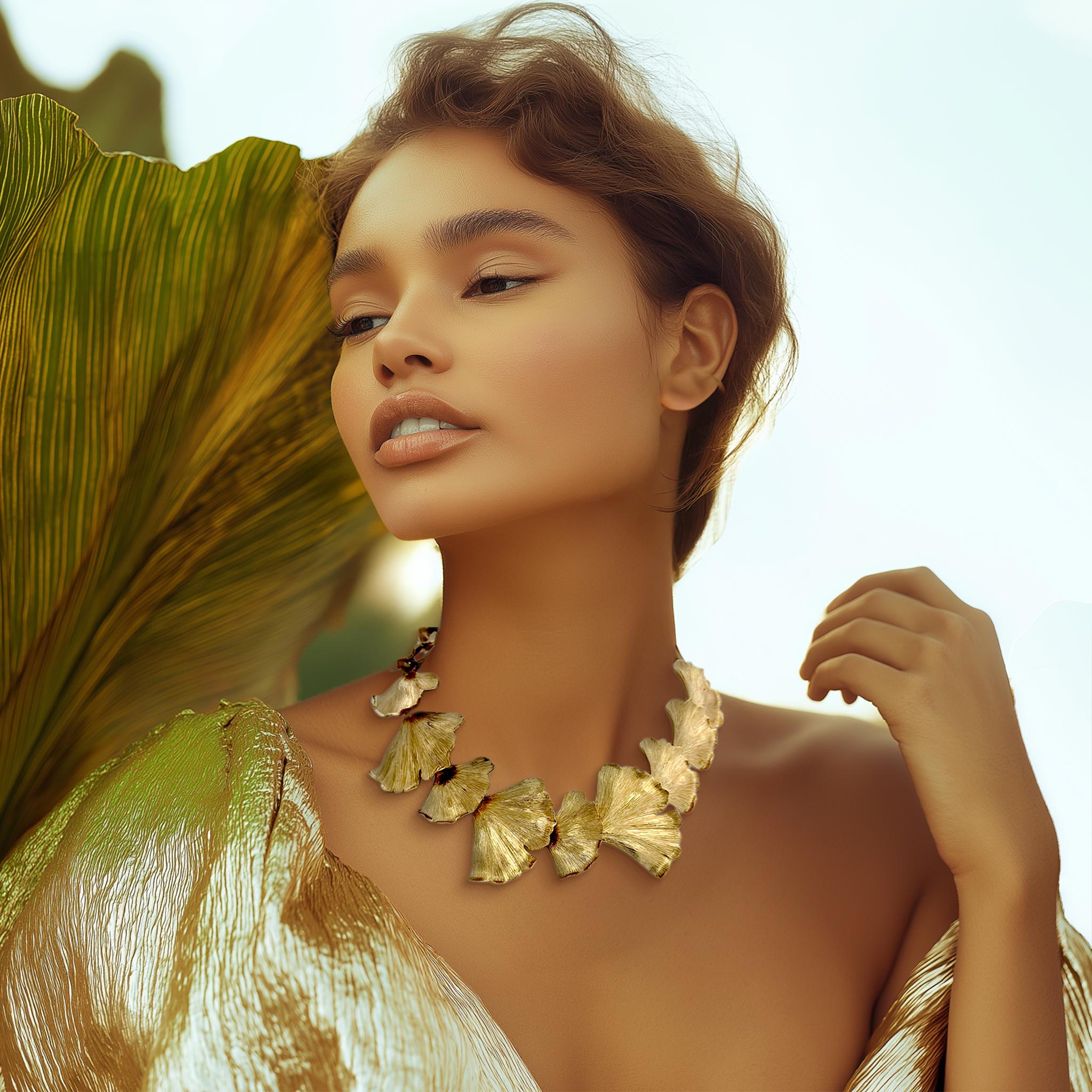 Oscar de la Renta 22K Gold-Plated Pewter & Brass Ginkgo Leaf Statement Necklace In New Condition For Sale In Santa Monica, CA