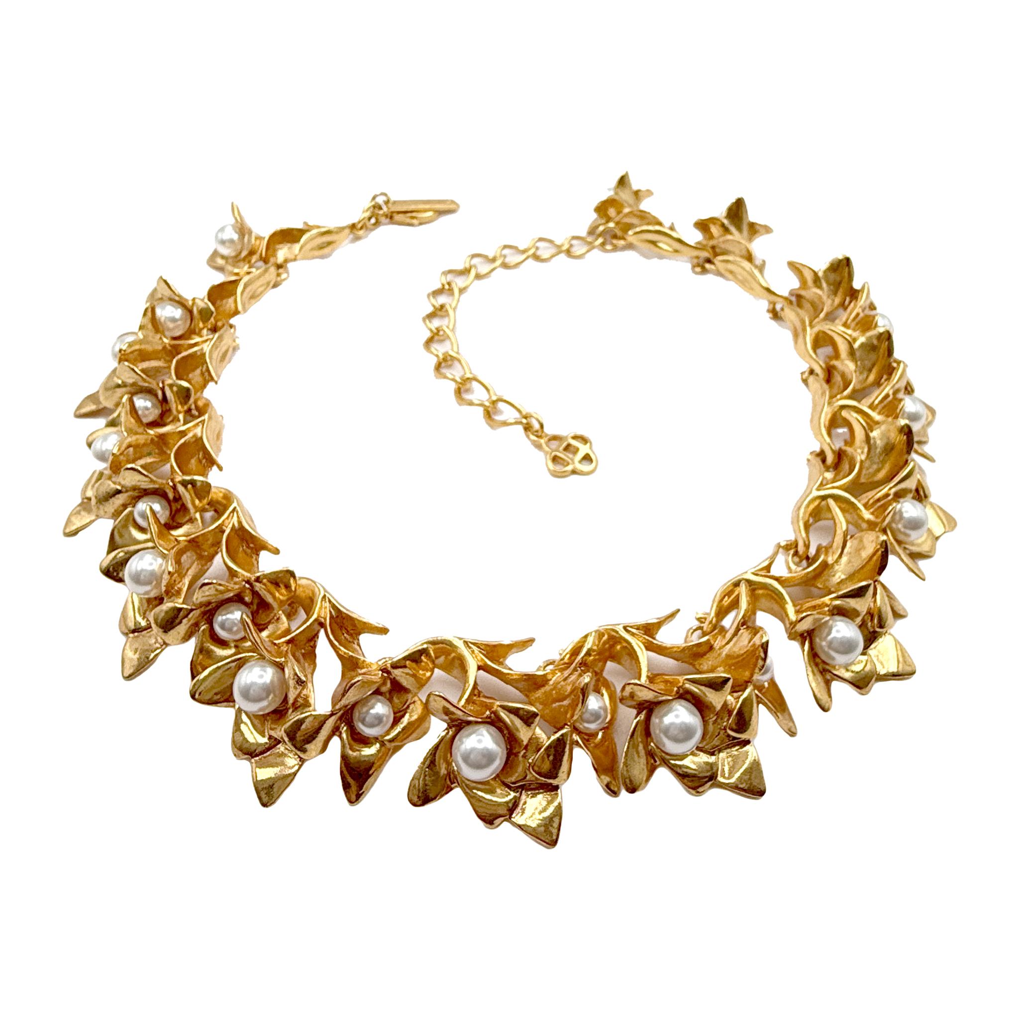 Oscar de la Renta 22K Gold-Plated Statement Necklace with Crystal Pearls Cuenta en venta