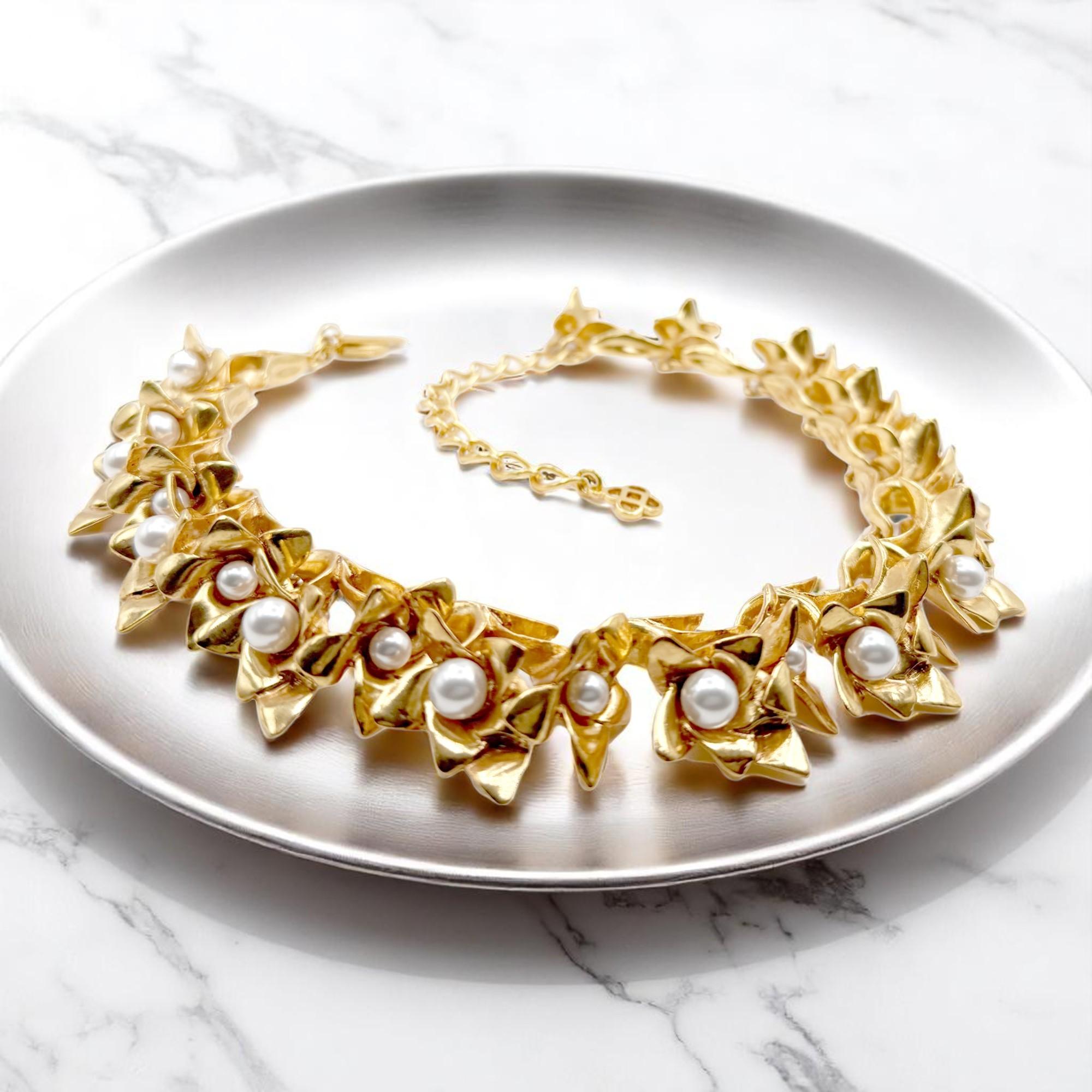 De las mujeres Oscar de la Renta 22K Gold-Plated Statement Necklace with Crystal Pearls en venta
