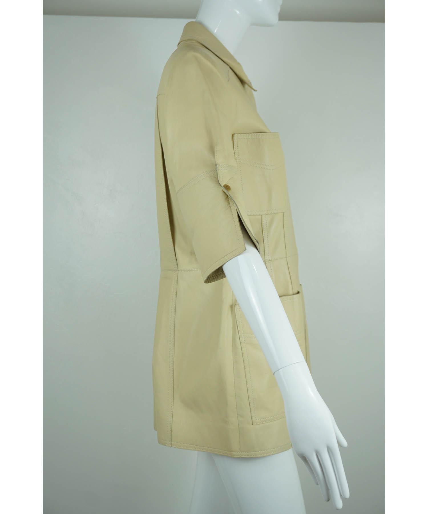 Oscar de la Renta 3/4 Sleeve Size 4 Tan Leather Jacket  In Excellent Condition For Sale In Carmel, CA