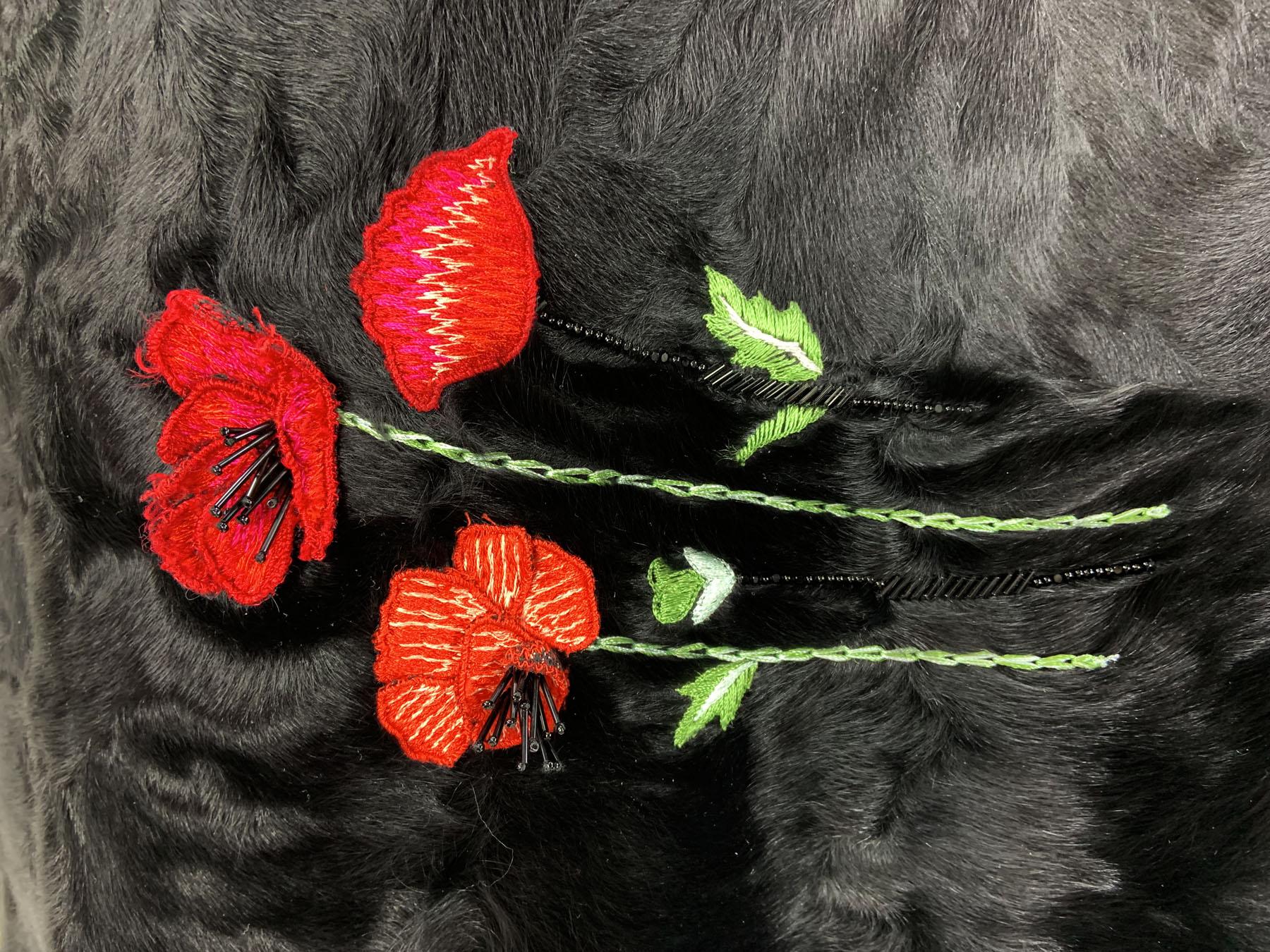Oscar de la Renta 3-D Poppy Embroidery Lamb Skin Fur Stroller Coat US 4 For Sale 7