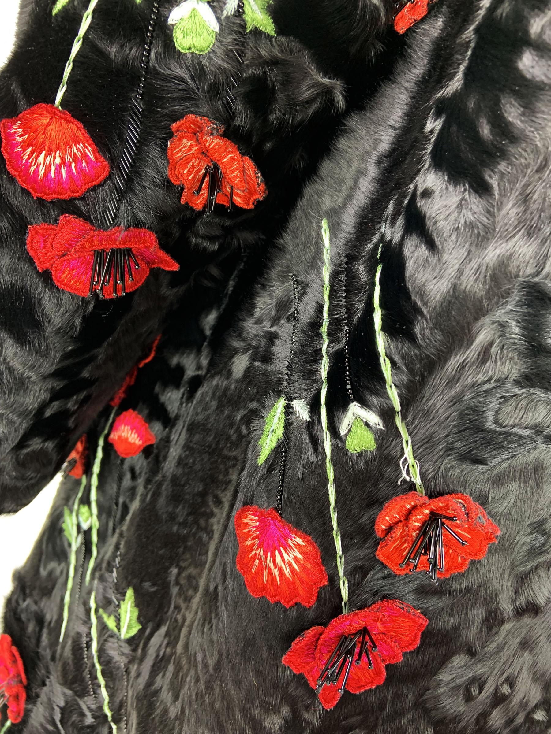 Oscar de la Renta 3-D Poppy Embroidery Lamb Skin Fur Stroller Coat US 4 For Sale 8