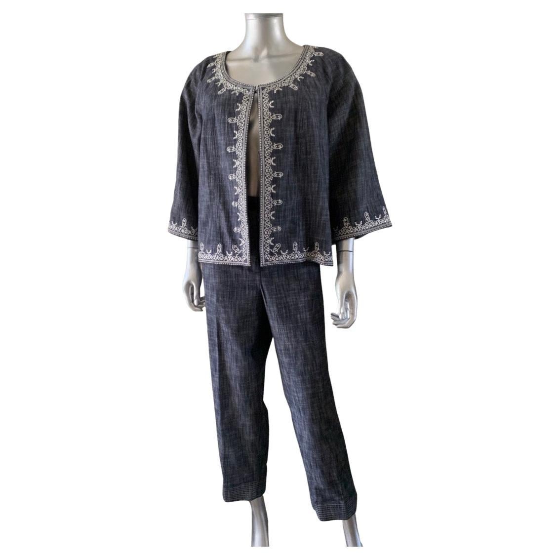 Oscar de la Renta 3 pc Embroidered Denim Suit Jacket, Skirt & Pant Size 12/14  For Sale