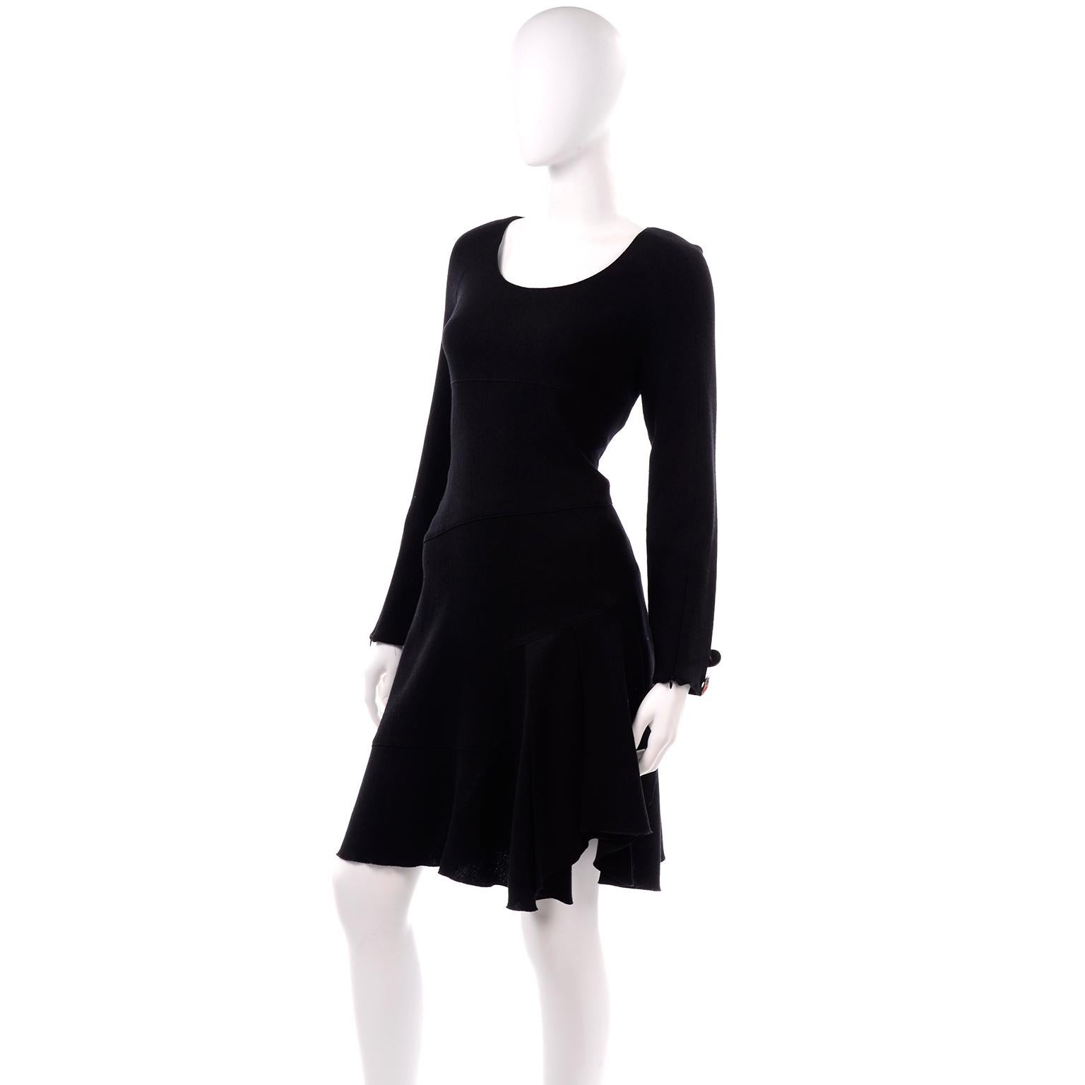 Oscar de la Renta Herbst Winter 2010 Asymmetrisches Laufstegkleid aus schwarzer Wolle 4
