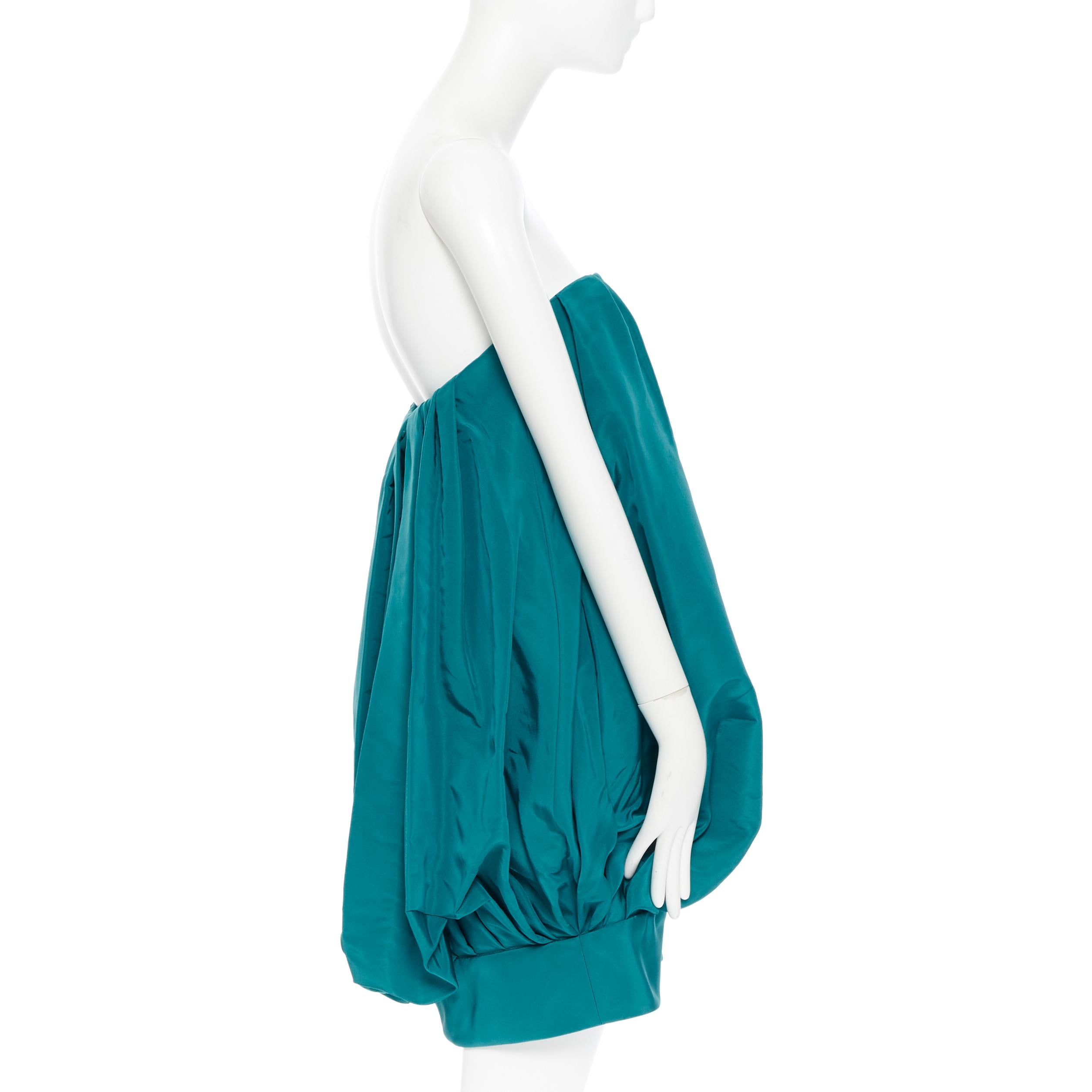 OSCAR DE LA RENTA AW13 100% silk green corset voluminous bubble dress US4 S 
Reference: LNKO/A01203 
Brand: Oscar De La Renta 
Designer: Oscar De La Renta 
Collection: Fall Winter 2013 
Material: Silk 
Color: Green 
Pattern: Solid 
Closure: Zip