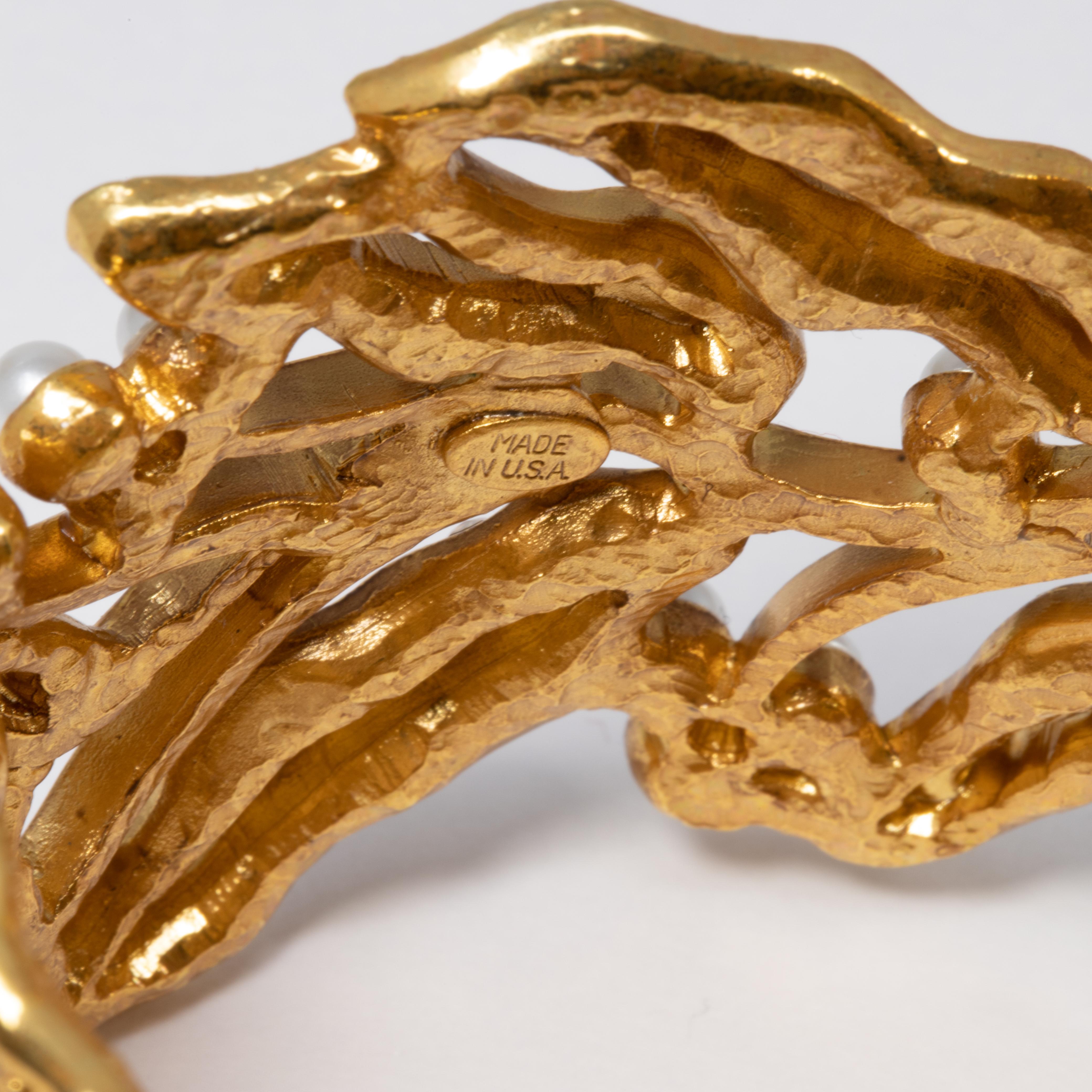 Oscar de la Renta Bamboo Leaf Faux Pearl Hinged Cuff Bracelet in Gold For Sale 3