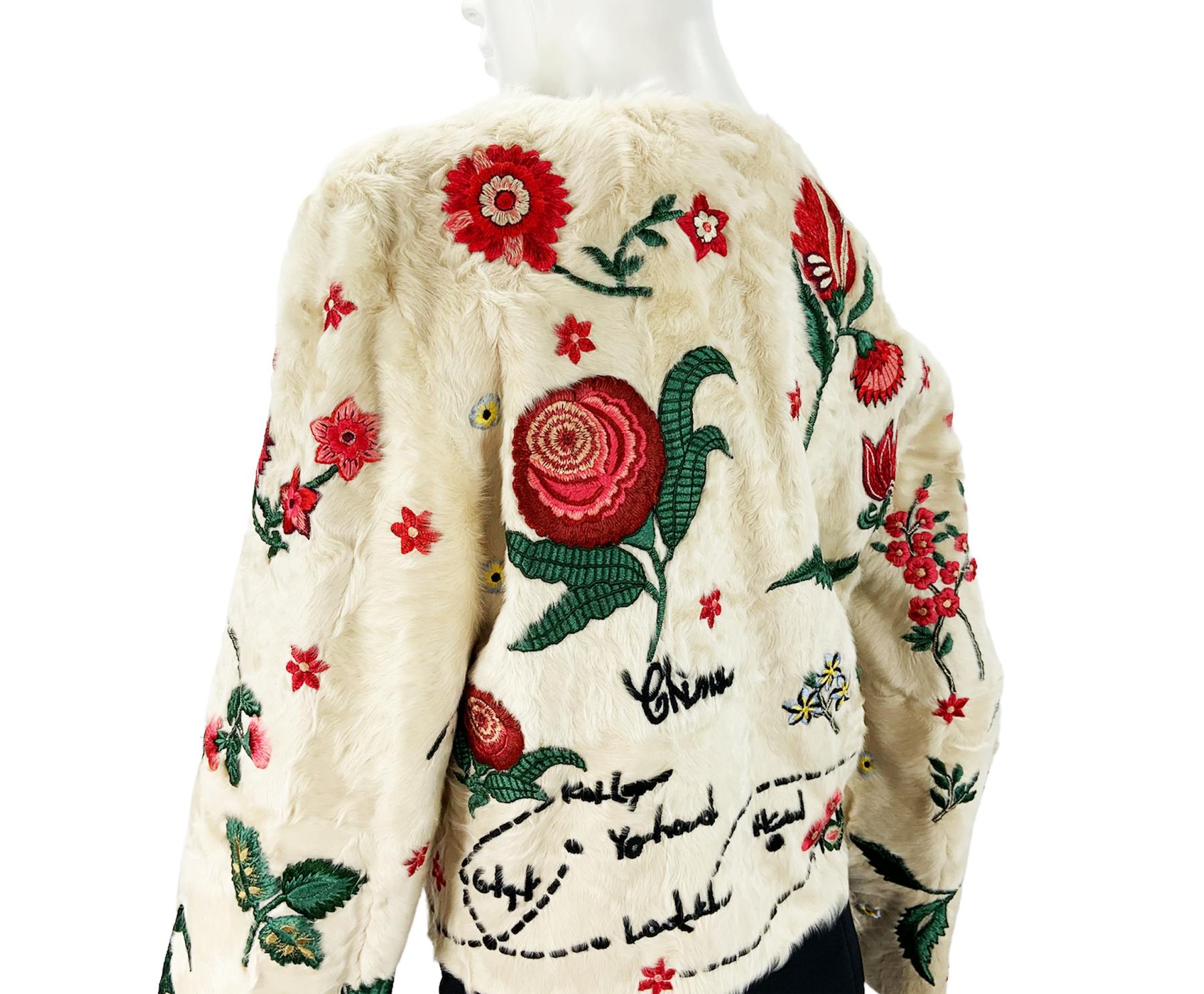 Oscar De La Renta Beige Lamb Fur Silk 2 in 1 Reversible Embroidered Jacket M L For Sale 3