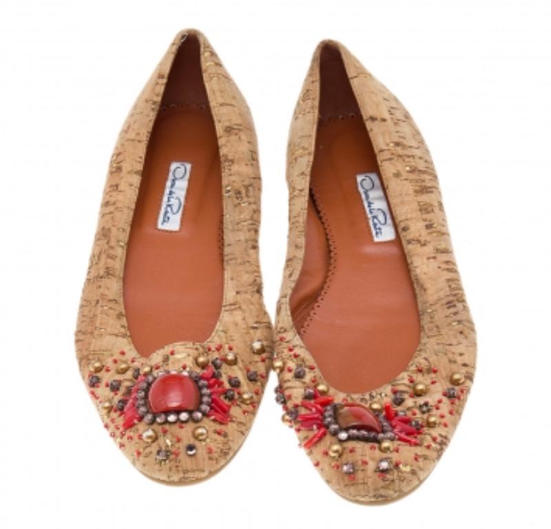 De las mujeres Oscar De La Renta Beige Cuero Adornado  Pisos Talla 37.5 en venta