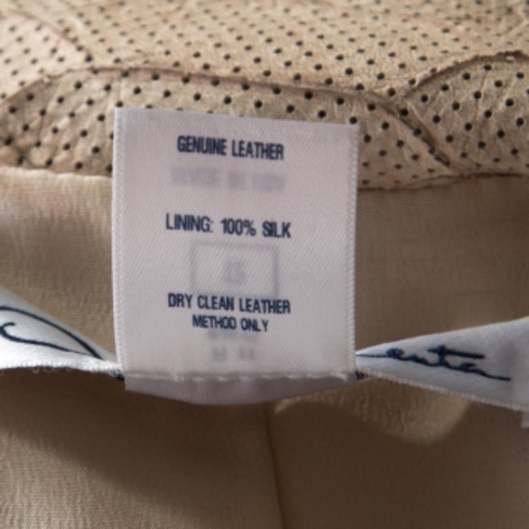 Oscar de la Renta Beige Perforated Python Embossed Leather Belted Coat L im Zustand „Gut“ im Angebot in Dubai, Al Qouz 2