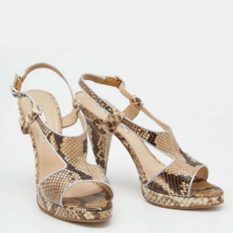 Oscar De La Renta Sandalias con correa en el tobillo y plataforma de piel de pitón beige talla 40 en Bueno estado para la venta en Dubai, Al Qouz 2