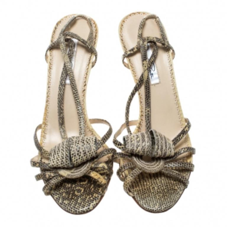 Oscar De La Renta Beige Schlangenhaut Riemchensandalen Größe 38 im Angebot 2