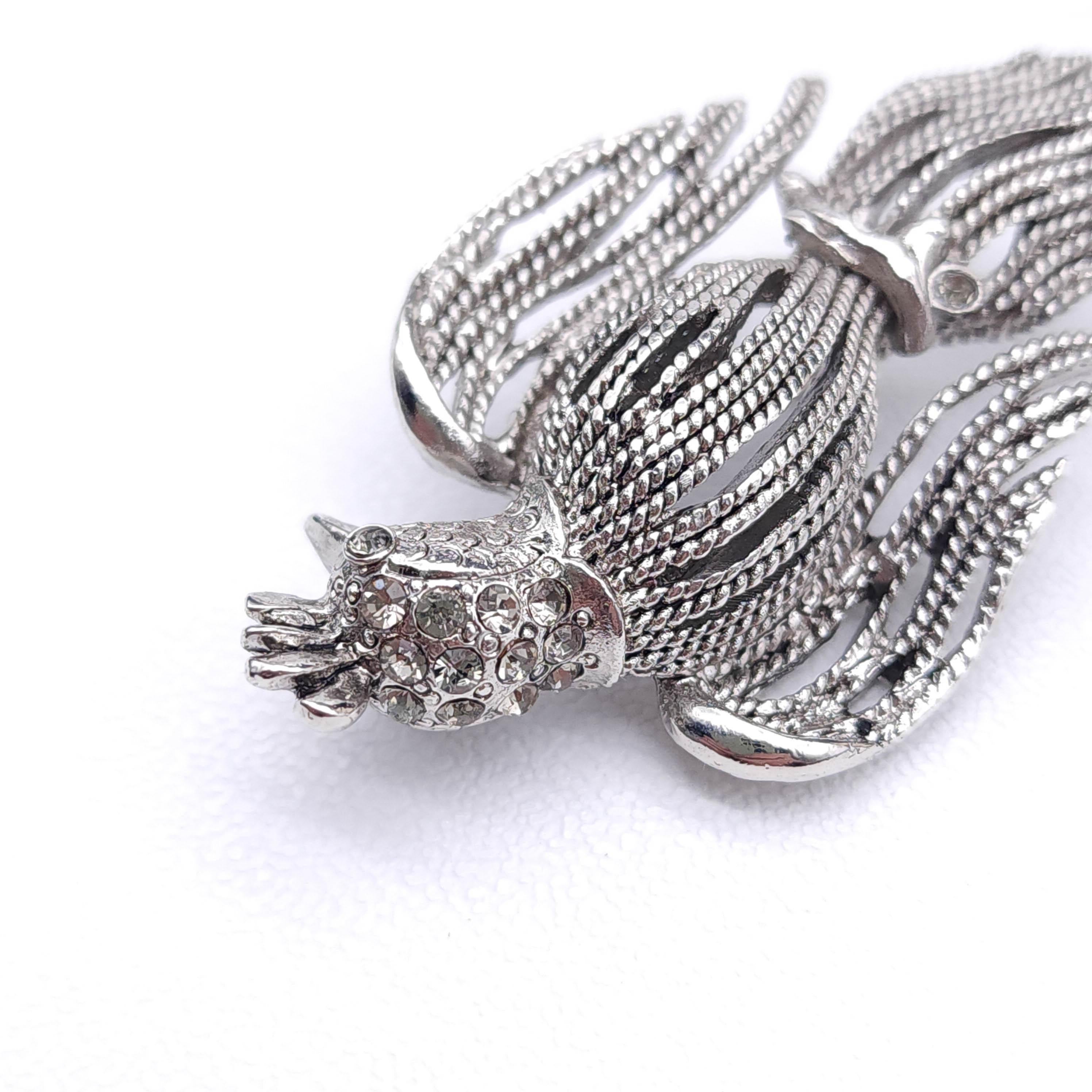 Modern Oscar de la Renta Bird Pin, Textured Silver Tone, Clear Crystal Accents For Sale