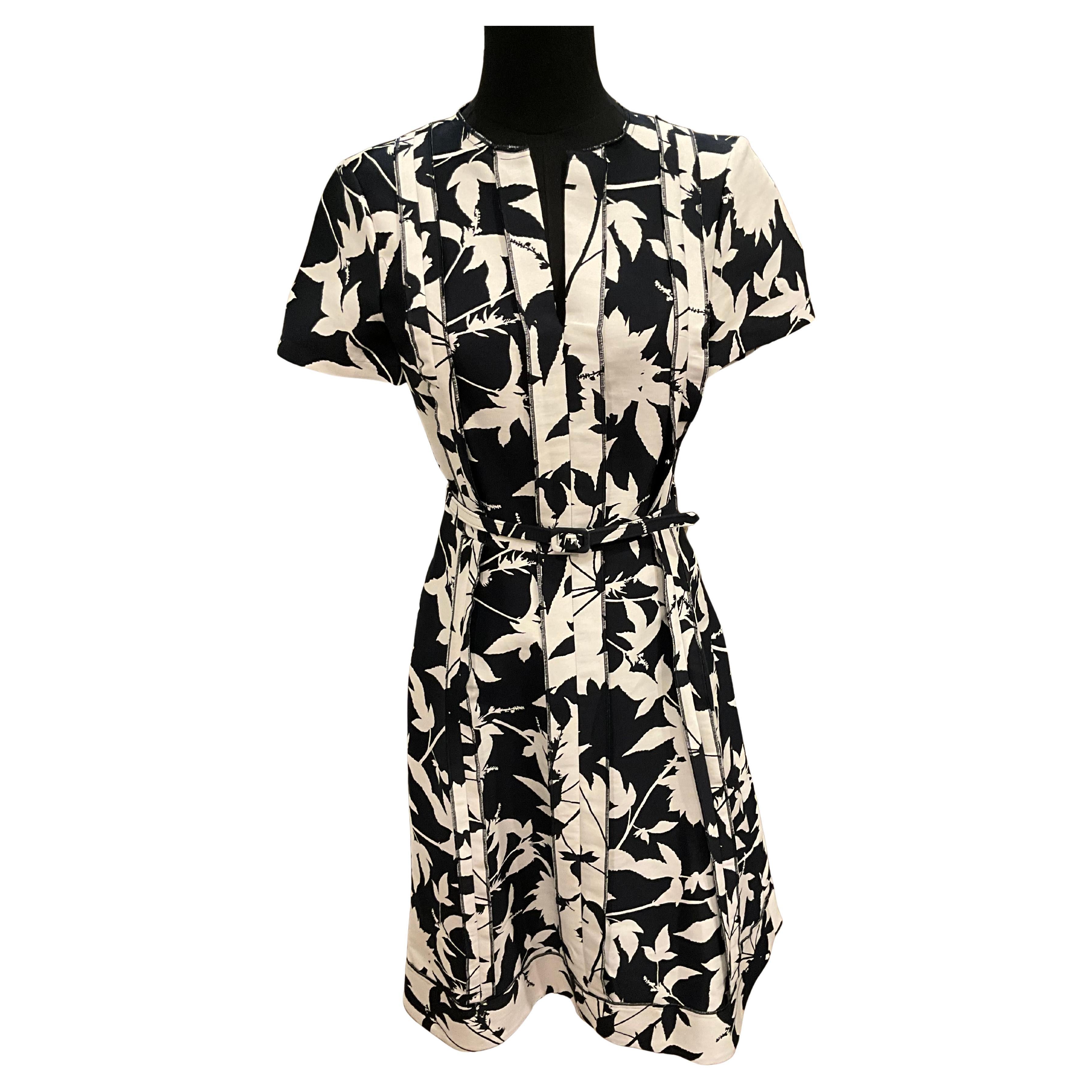 Oscar De La Renta Vestido floral blanco y negro con cinturón