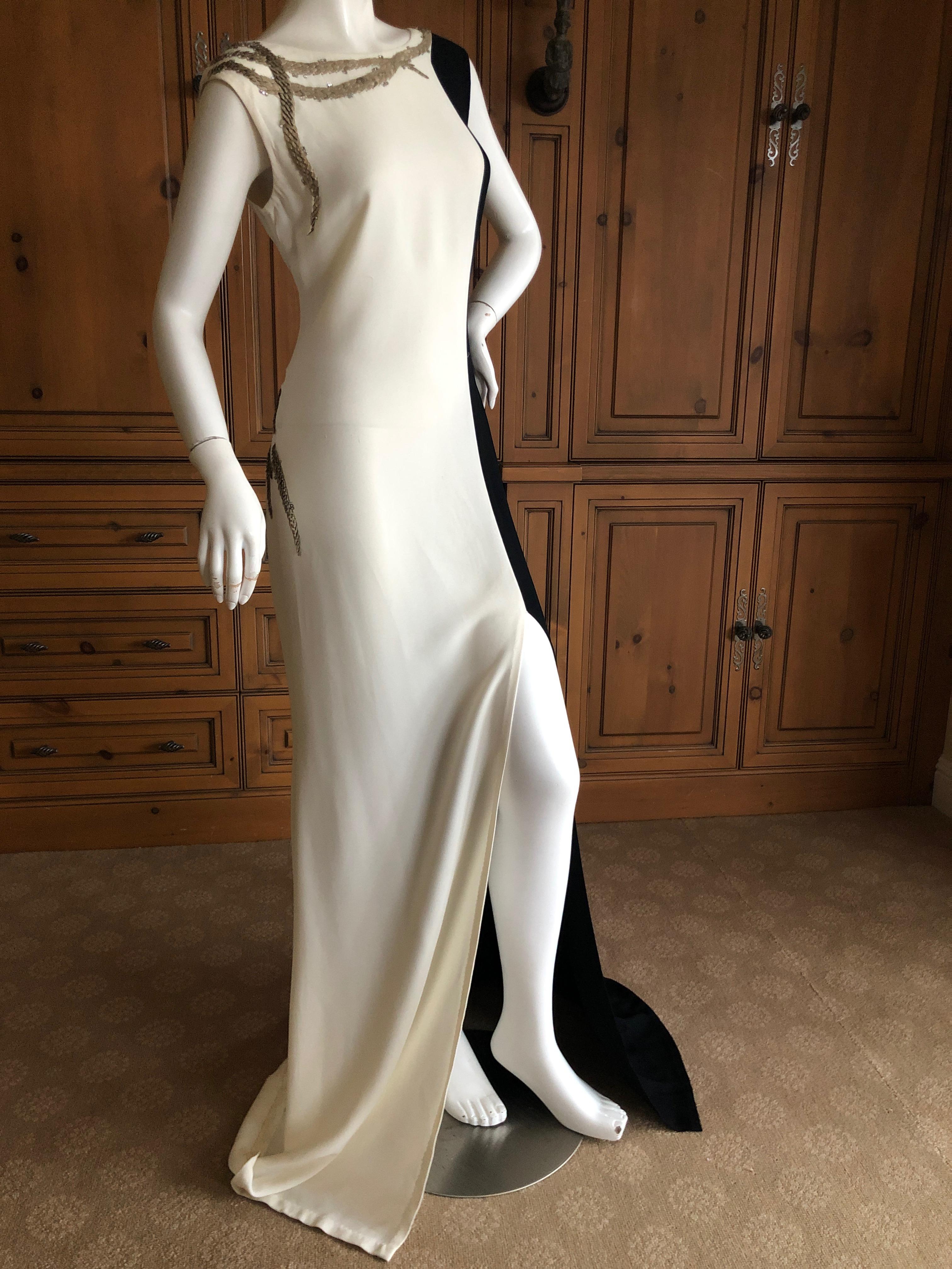 Oscar de la Renta Black and White Gown with Silver Snake Scale Sequin Details 8 In New Condition For Sale In Cloverdale, CA