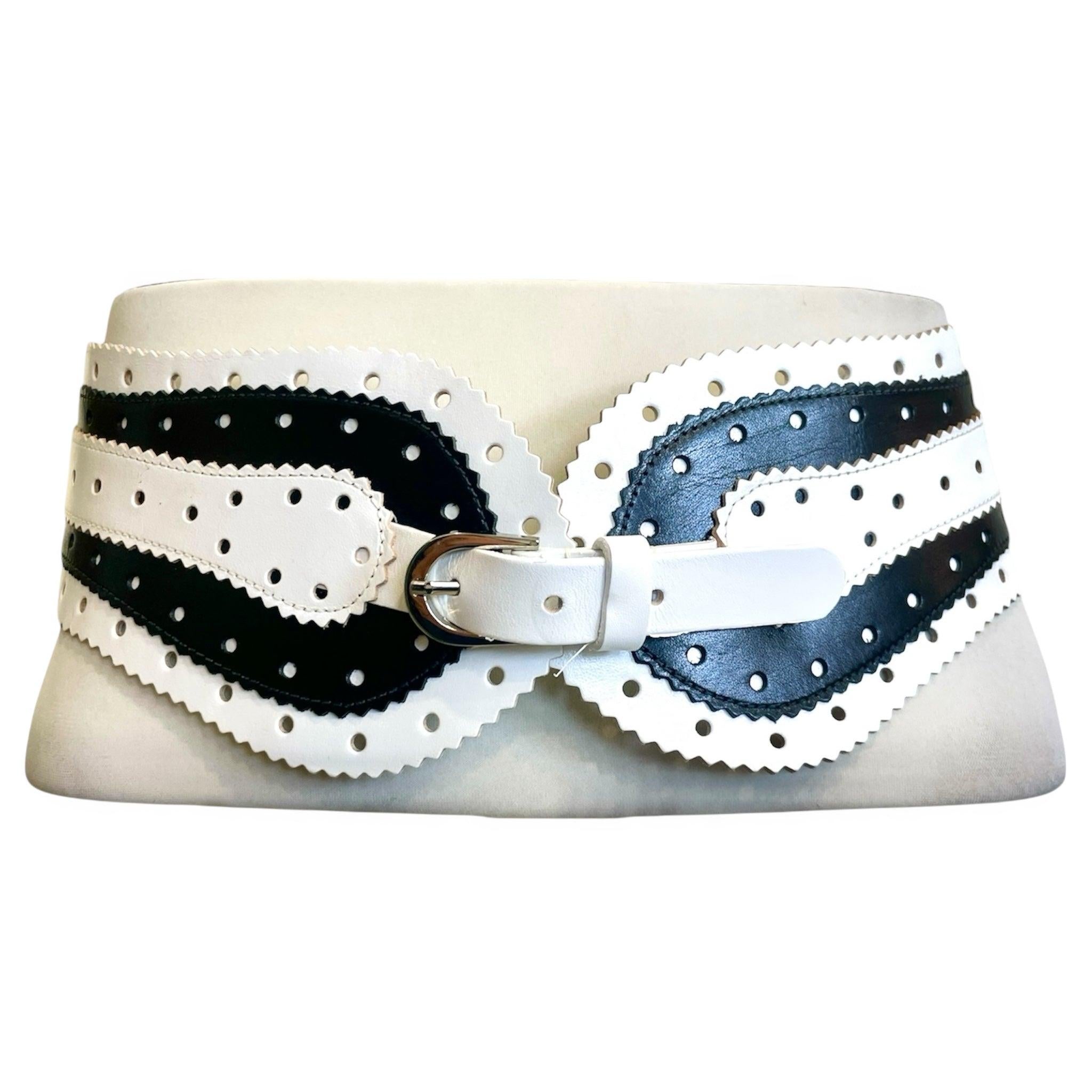 Oscar de la Renta Black and White Perforated Leather Corset Belt, 2000s In New Condition For Sale In Los Angeles, CA