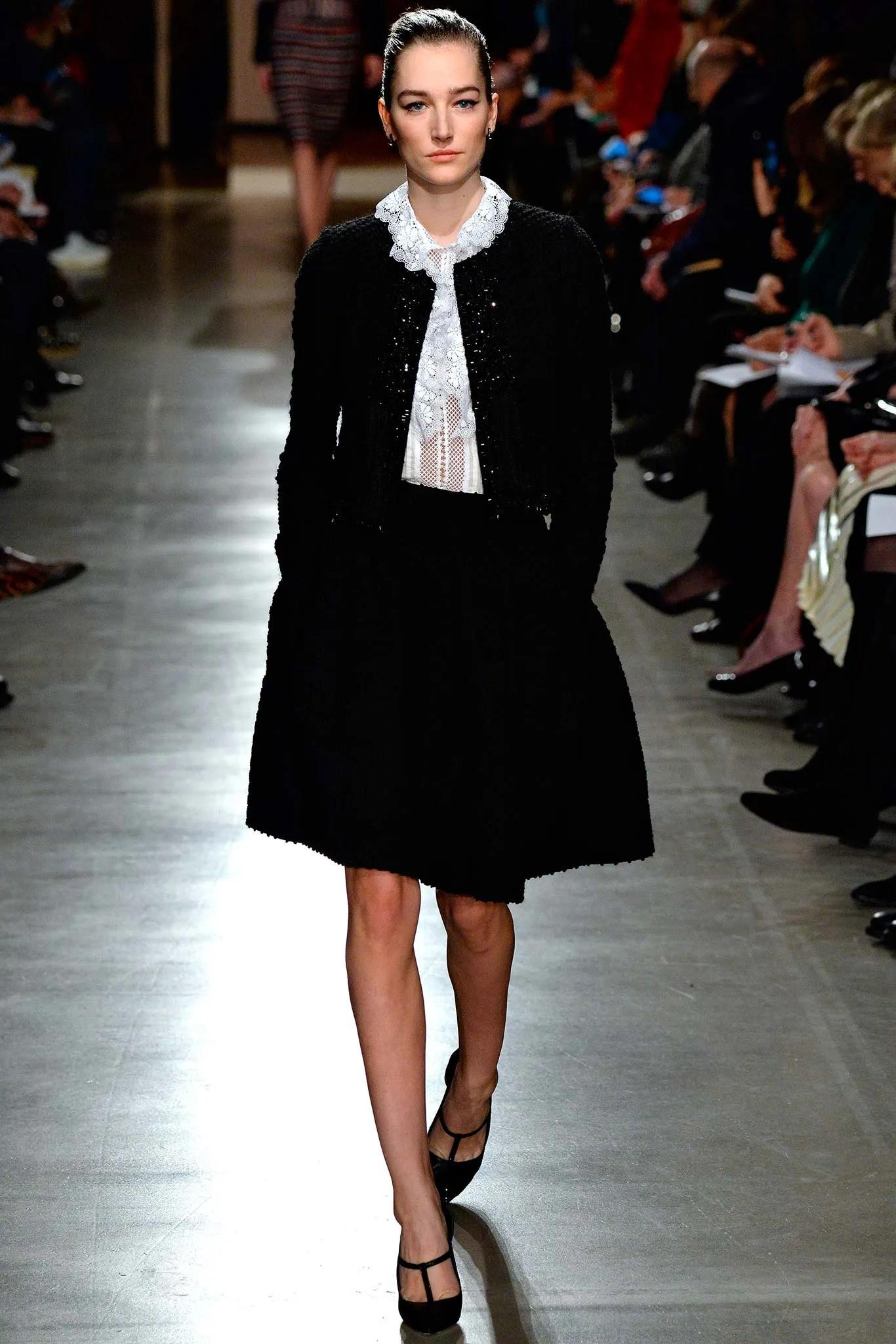 OSCAR DE LA RENTA black cotton 2015 TEXTURED TWEED PLEATED Skirt 6 XS For Sale 3
