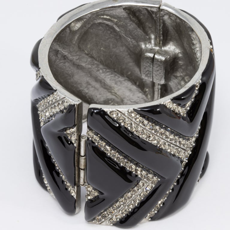 Oscar de la Renta Black Enamel and Crystal Bangle Bracelet in Silver ...